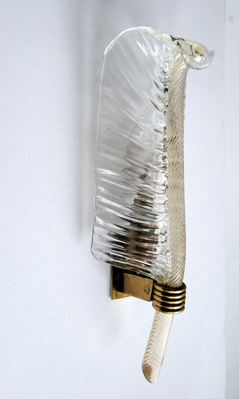Hollywood Regency Pair of Italian Vintage Murano Glass and Brass Wall Lights Sconces, 1920s For Sale