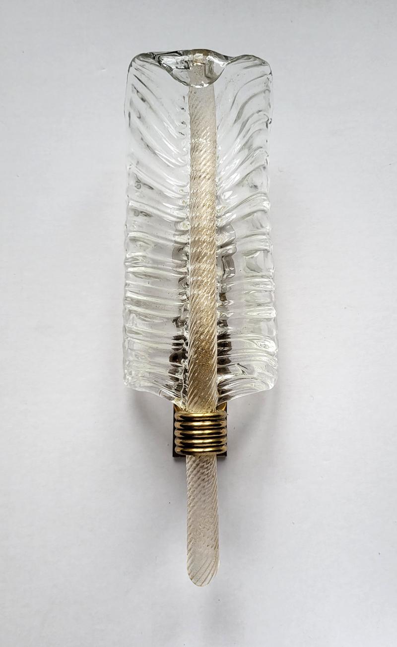 20th Century Pair of Italian Vintage Murano Glass and Brass Wall Lights Sconces, 1920s For Sale