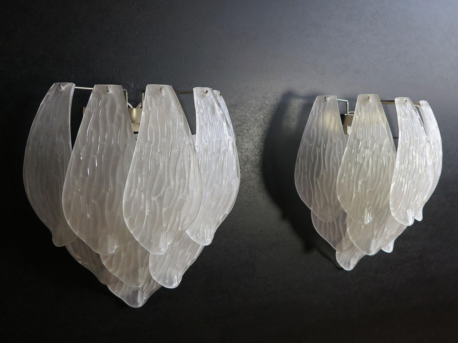 Pair of Italian vintage Murano glass wall sconces - frosted glasses For Sale 2