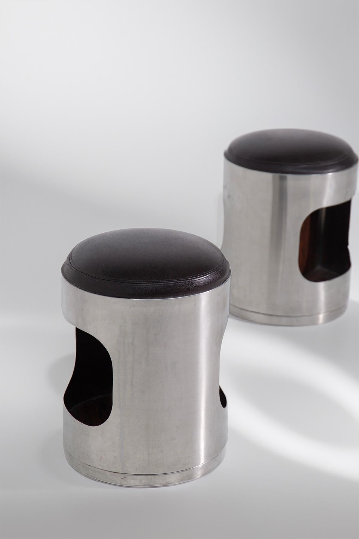 Steel Pair of italian vintage stools Attr. to Vittorio Introini in aluminum For Sale
