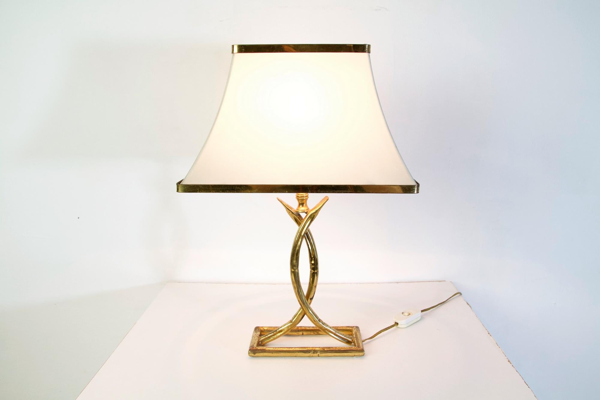 Pair of Italian Vintage Table Lamps in Brass, 1970's For Sale 2