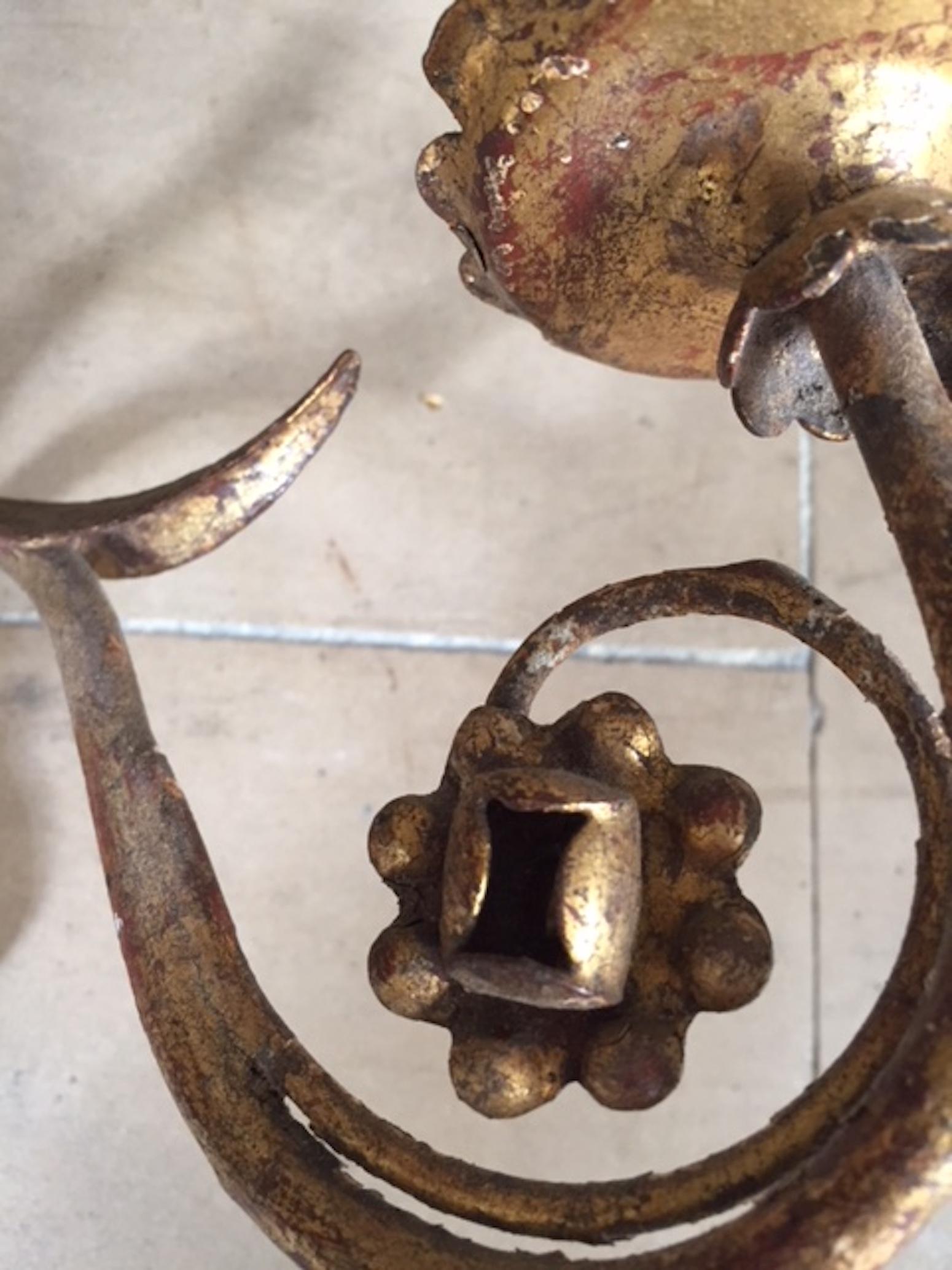 Pair of Italian Vintage Tole and Iron Sconces In Good Condition For Sale In Antwerp, BE