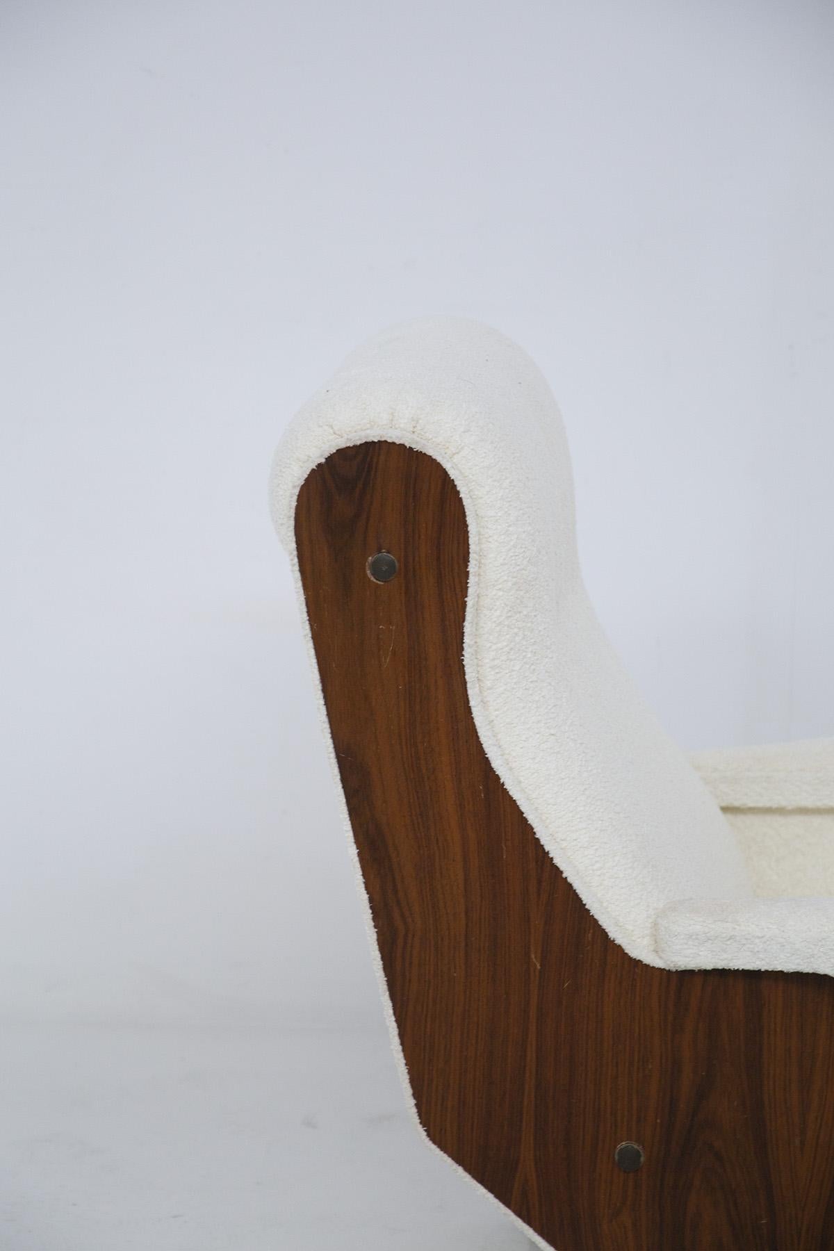Pair of Italian Vintage Walnut Wood and Boucle Armchairs For Sale 4