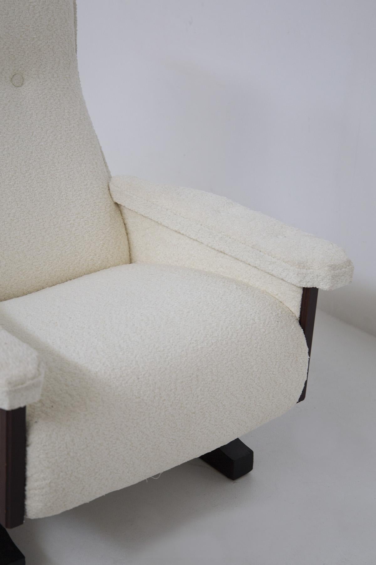 Pair of Italian Vintage Walnut Wood and Boucle Armchairs For Sale 8