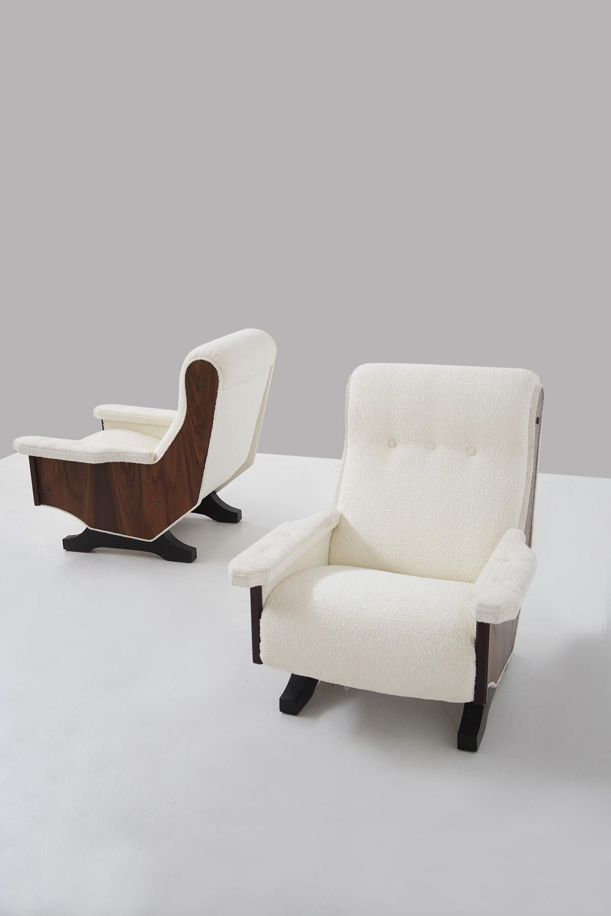 Mid-Century Modern Pair of Italian Vintage Walnut Wood and Boucle Armchairs For Sale