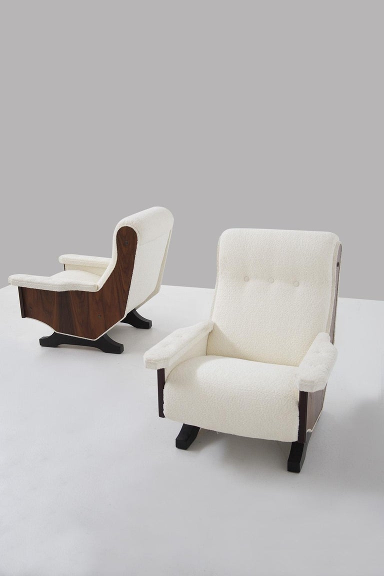 Mid-20th Century Pair of Italian Vintage Walnut Wood and Boucle Armchairs For Sale