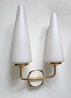 Pair of Italian Vintage White Glass and Brass Stilnovo Wall Lights Sconces 1950s