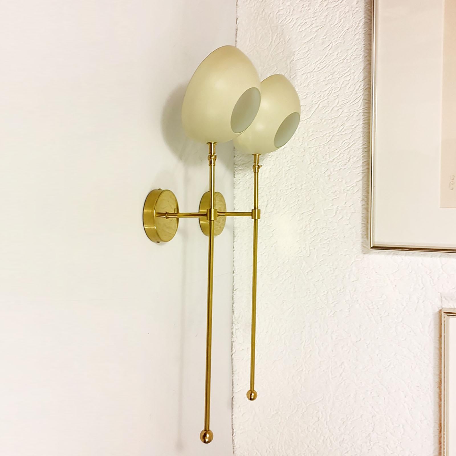 Pair of Italian Wall Lights, Brass and Ivory Lacquer, Stilnovo Style For Sale 4
