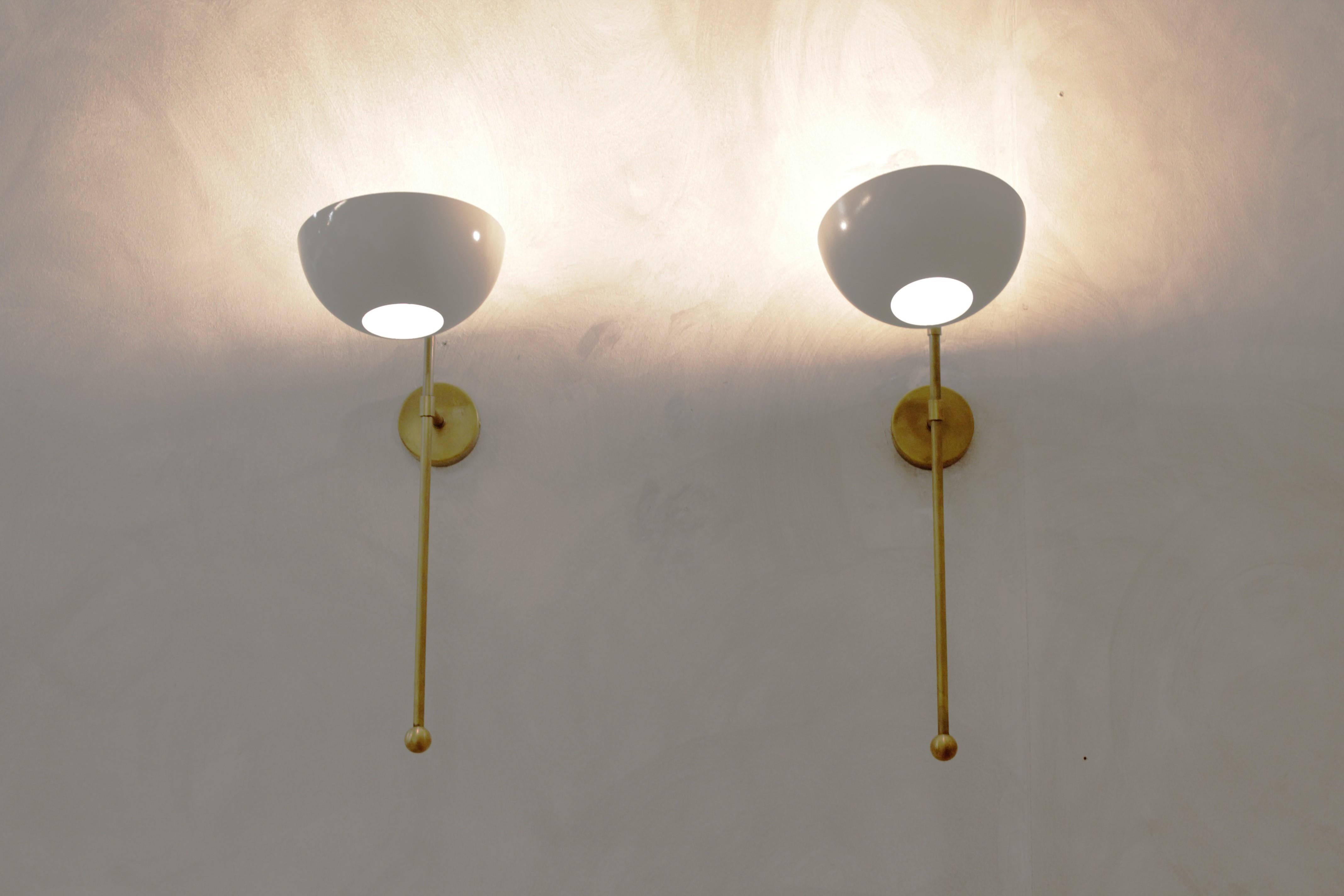 Pair of Italian Wall Lights, Brass and Ivory Lacquer, Stilnovo Style In New Condition For Sale In Bochum, NRW