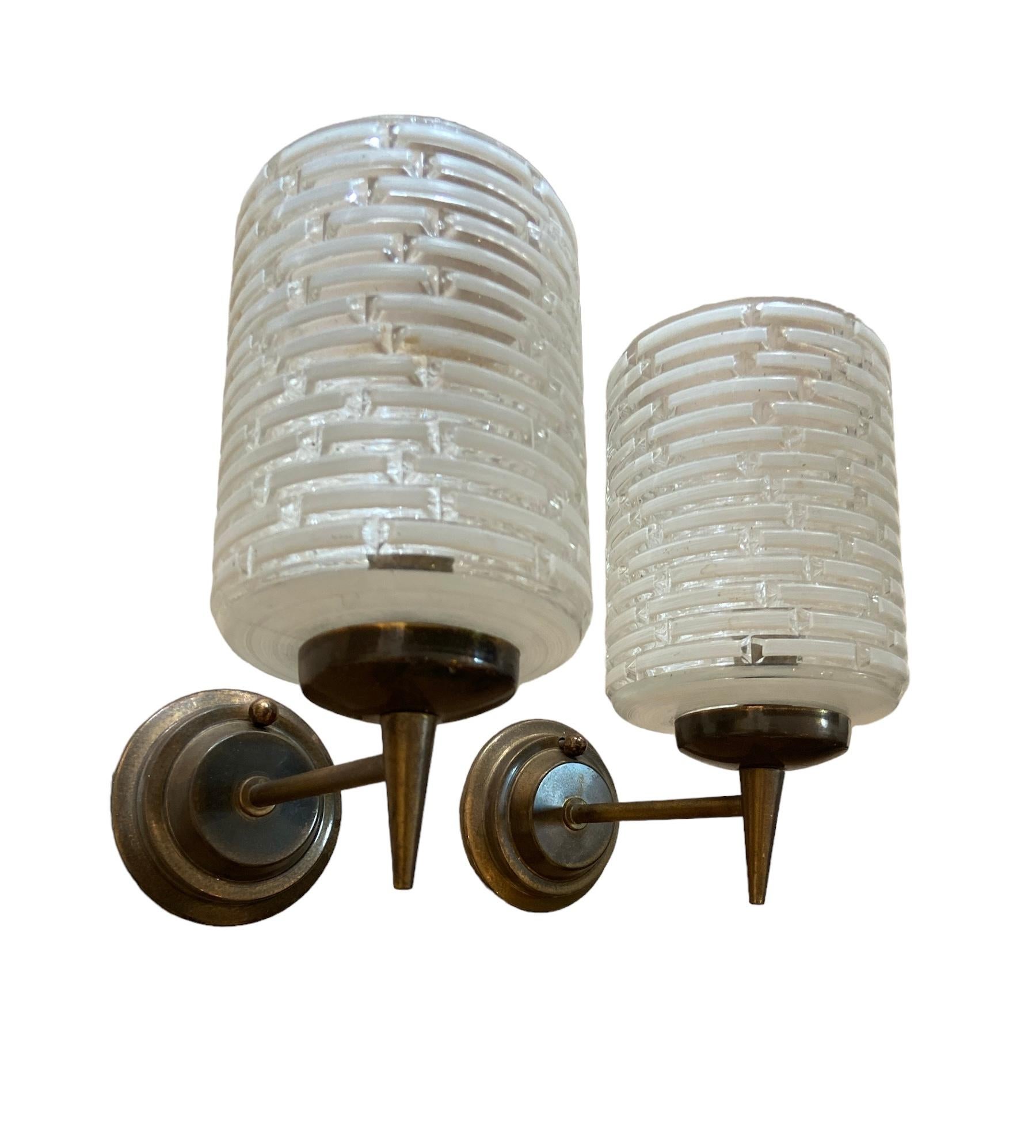 Hand-Crafted Pair of Italian wall lights For Sale