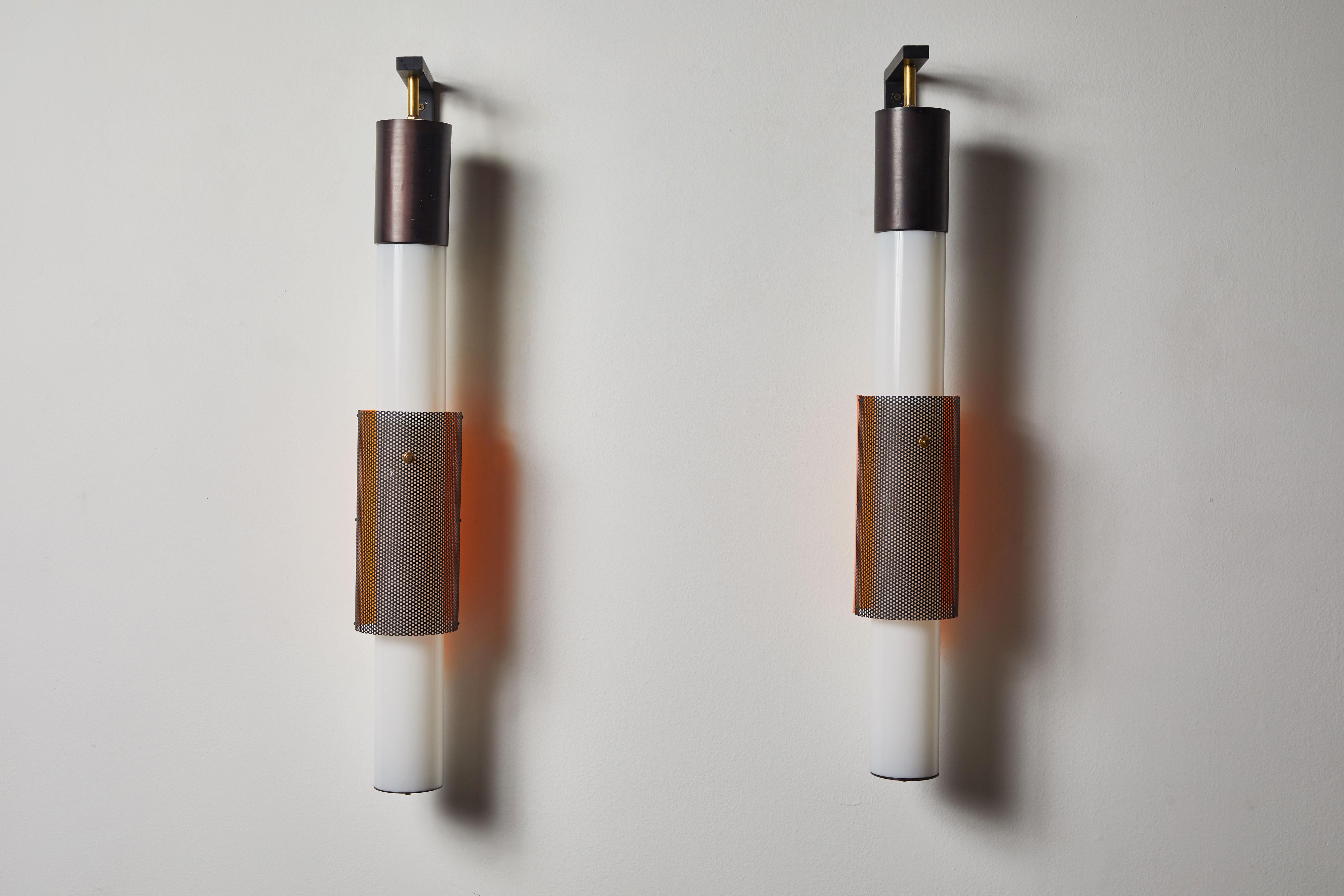 Mid-20th Century Pair of Italian Wall Lights For Sale