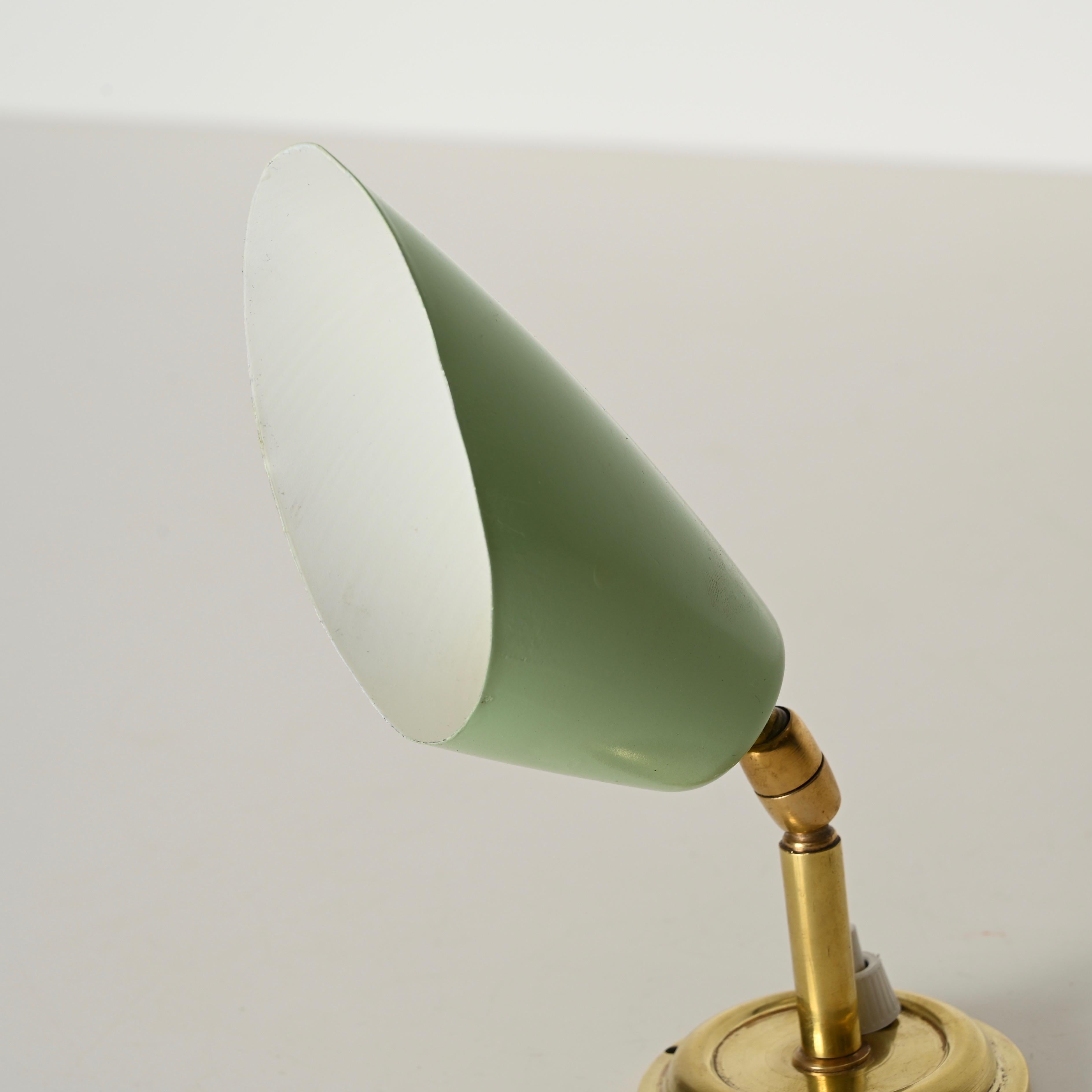 Pair of Italian Wall Lights Sconces in Brass and Green Metal by G. Ostuni, 1950s in vendita 6