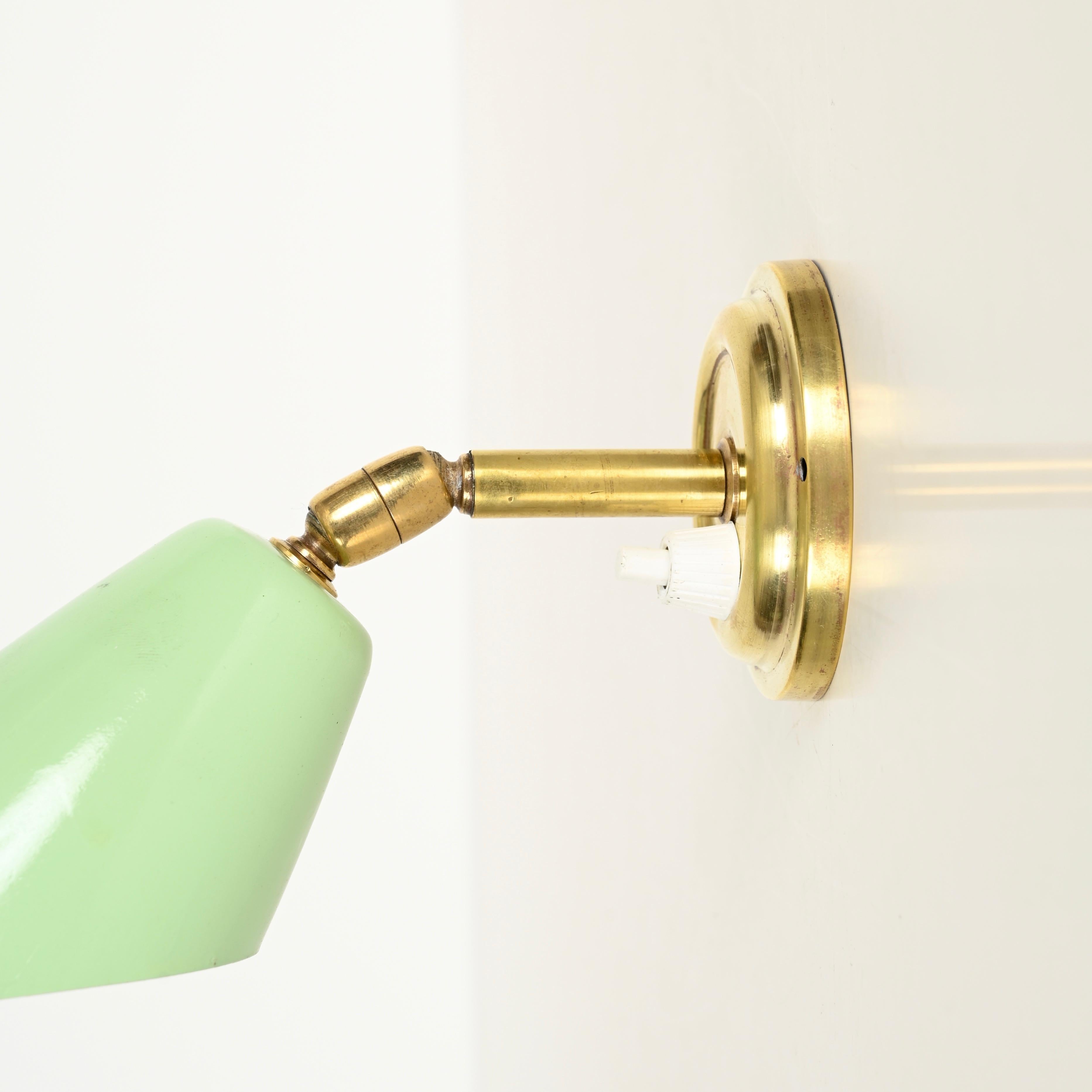 Smaltato Pair of Italian Wall Lights Sconces in Brass and Green Metal by G. Ostuni, 1950s in vendita