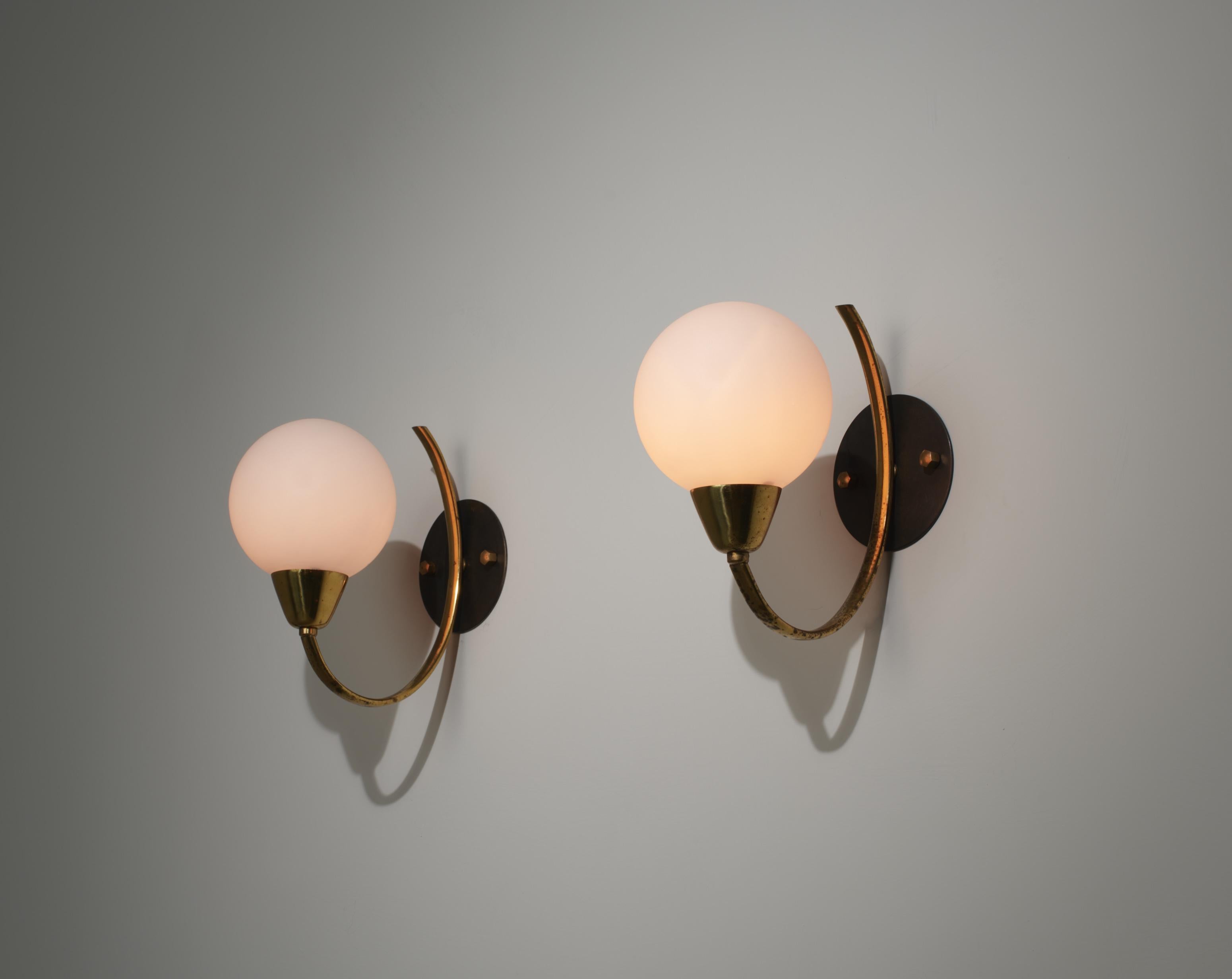 Mid-Century Modern Pair of Italian Wall Sconces in Brass and Burnished Steel with Opaline Glass