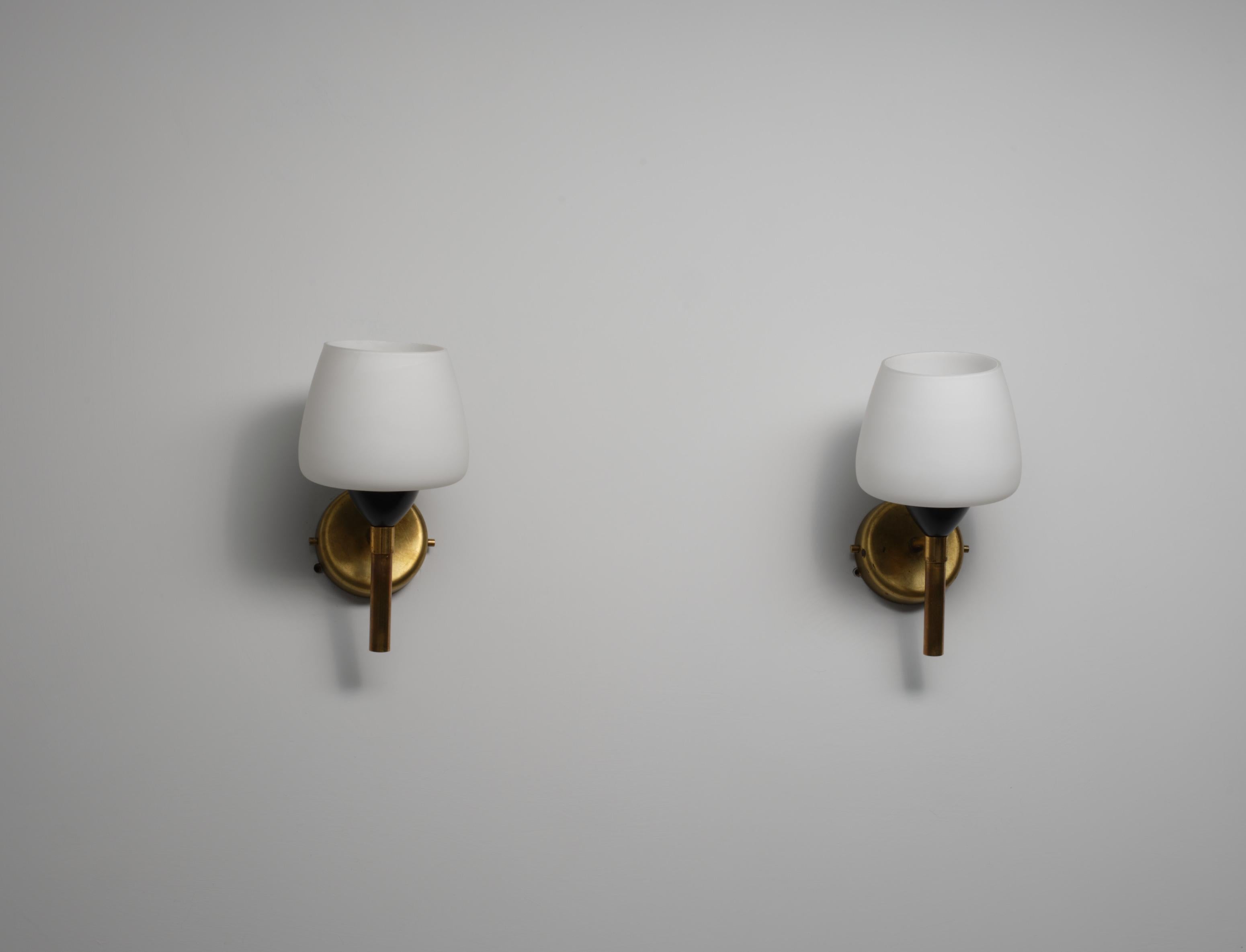 Pair of Italian Wall Sconces in Brass, Black Metal, and Opaline Glass, 1950s For Sale 1