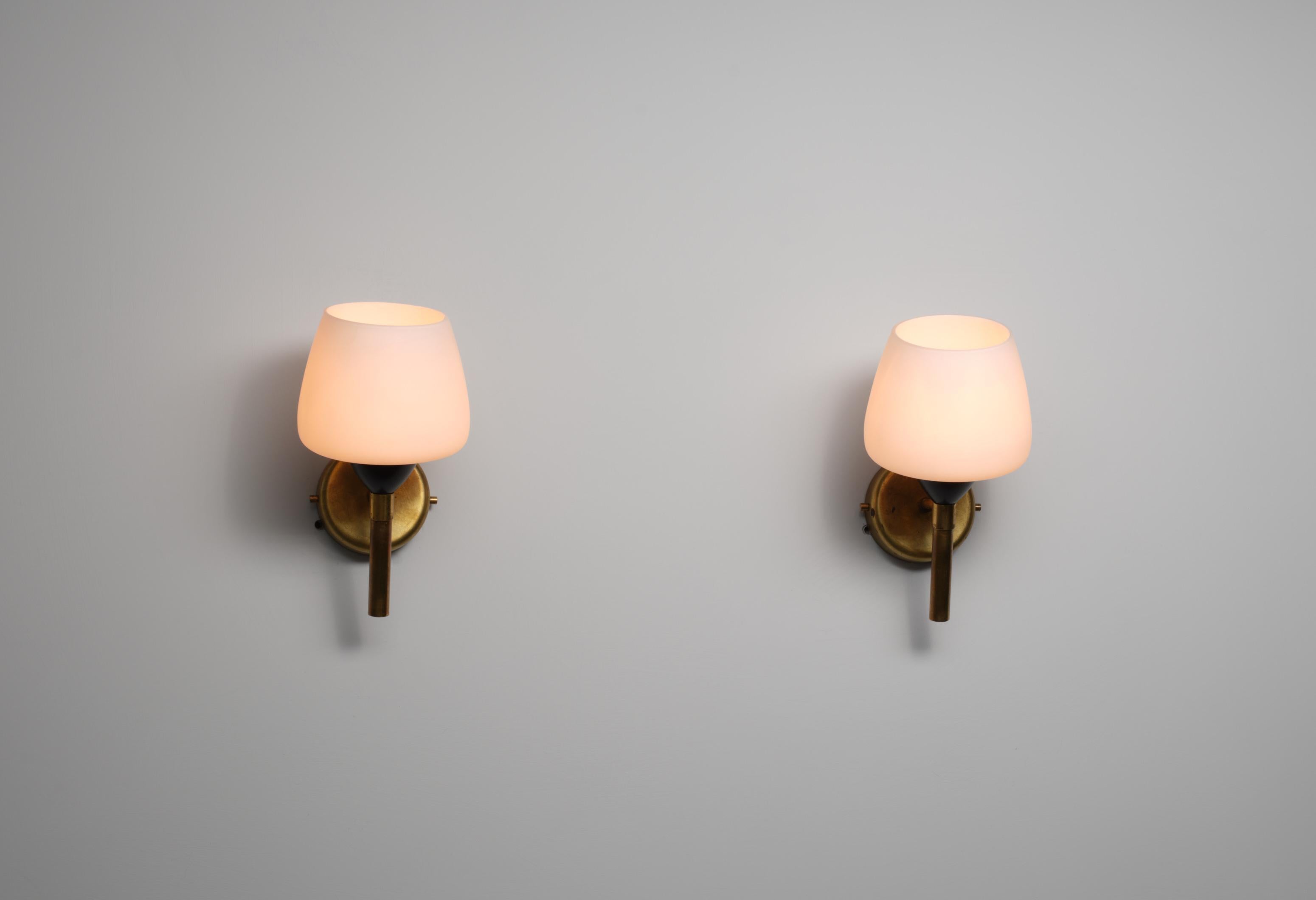 Pair of Italian Wall Sconces in Brass, Black Metal, and Opaline Glass, 1950s For Sale 3