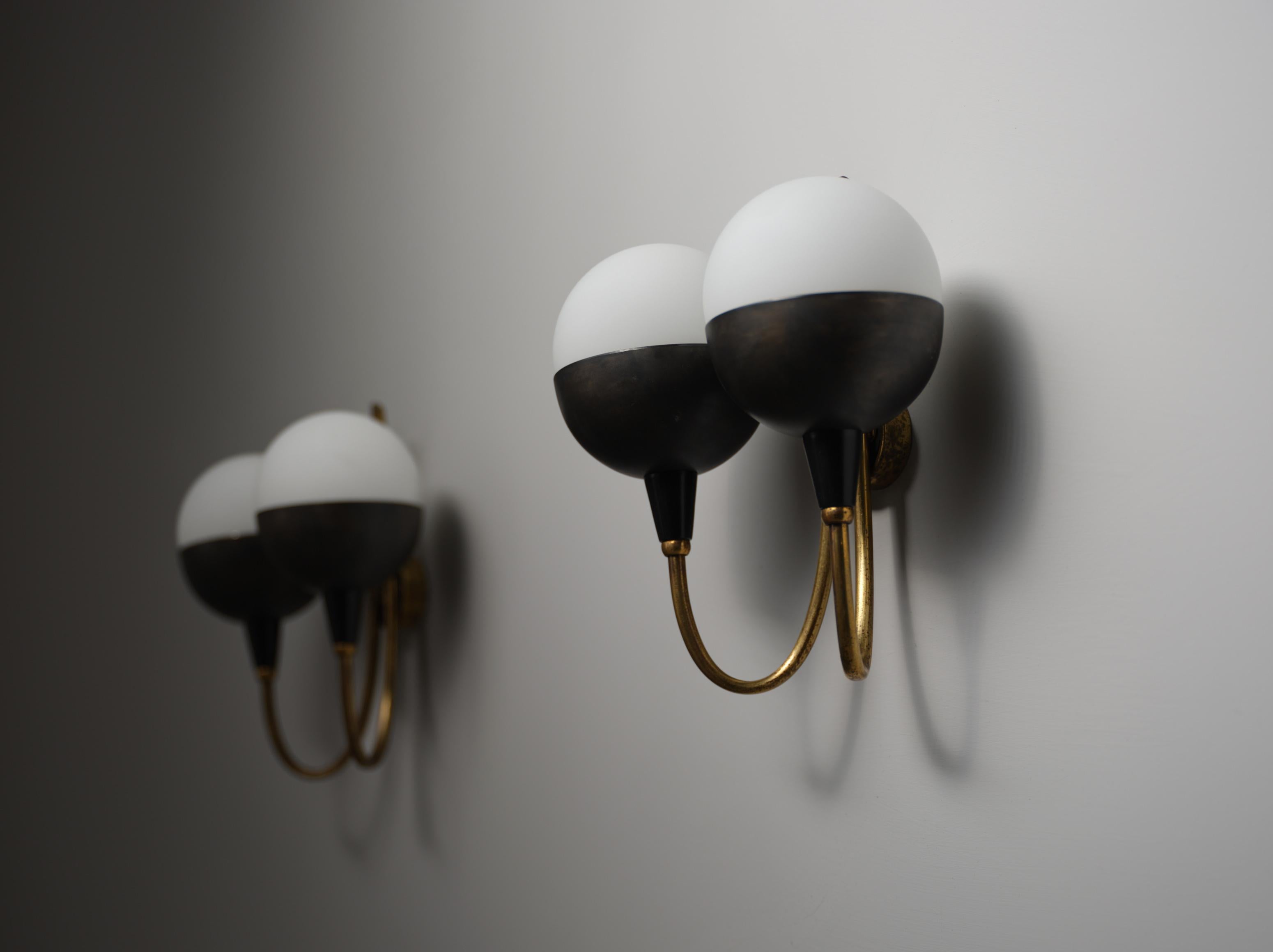 Pair of Italian Wall Sconces in Brass, Burnished Iron and Opaline Glass, 1950s In Good Condition For Sale In Rome, IT