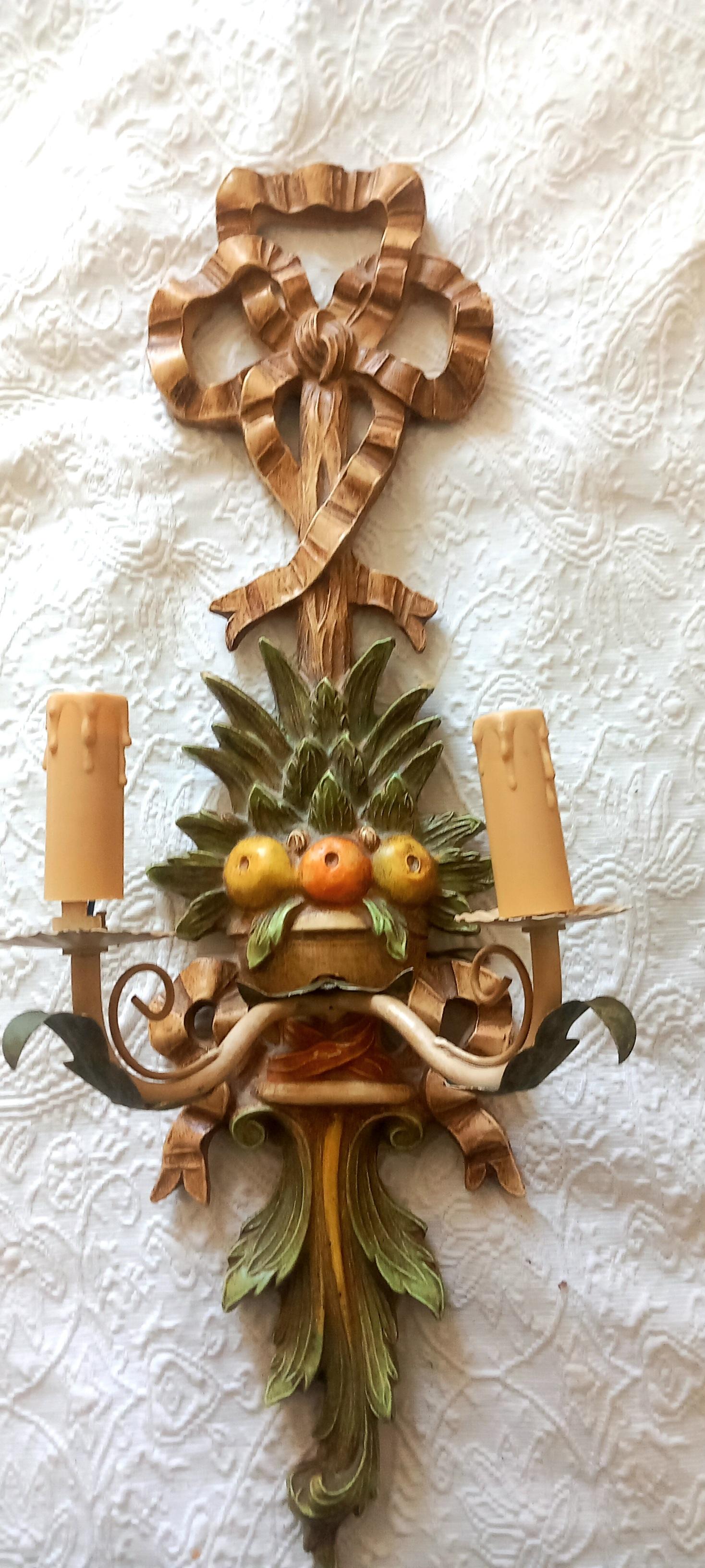 Pair of italian Wall Sconces With Fruits For Sale 7