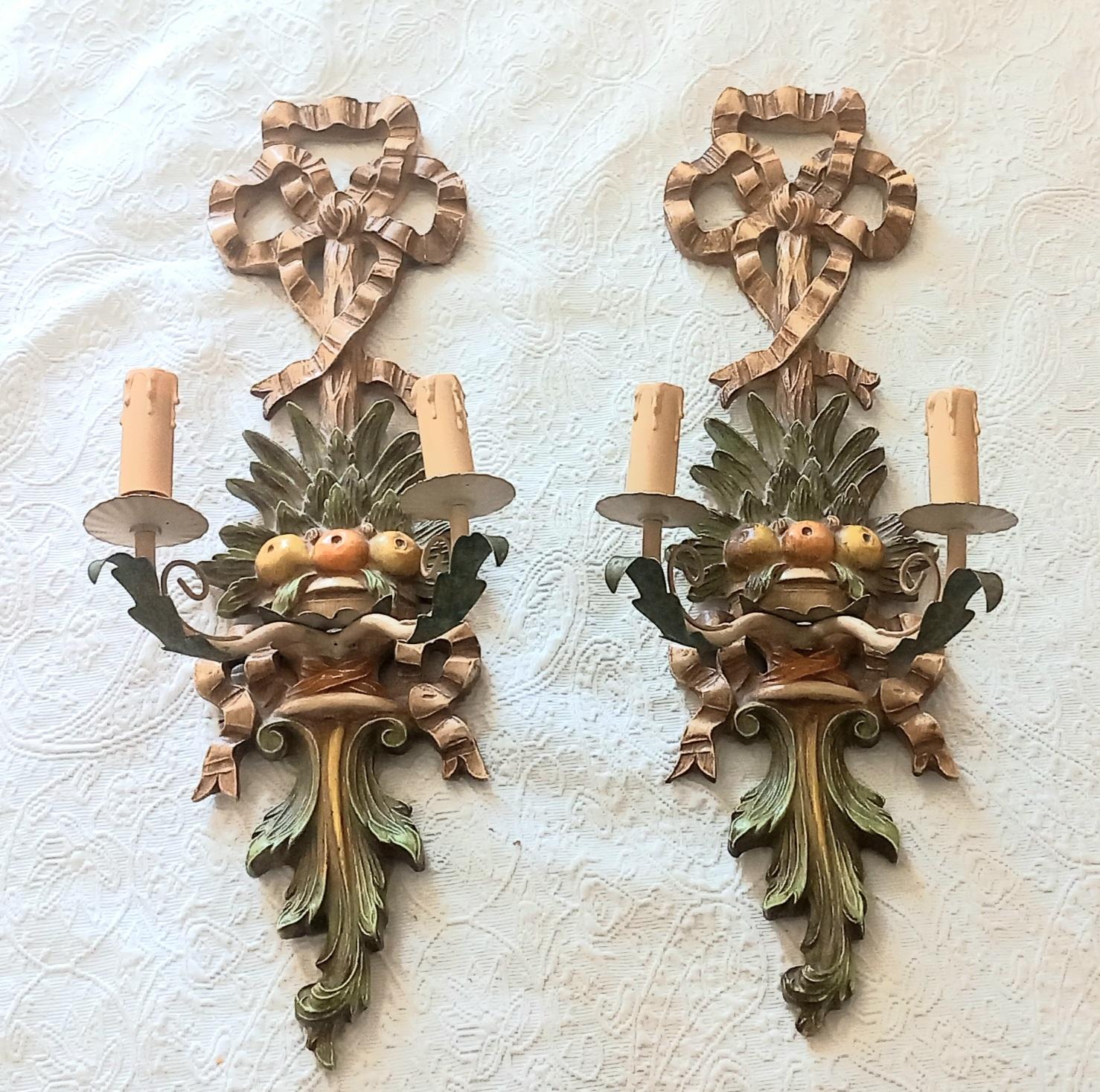 Pair of italian Wall Sconces With Fruits For Sale 8