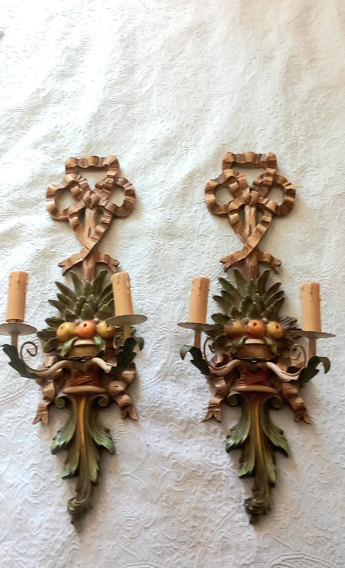 Pair of italian Wall Sconces With Fruits For Sale 9