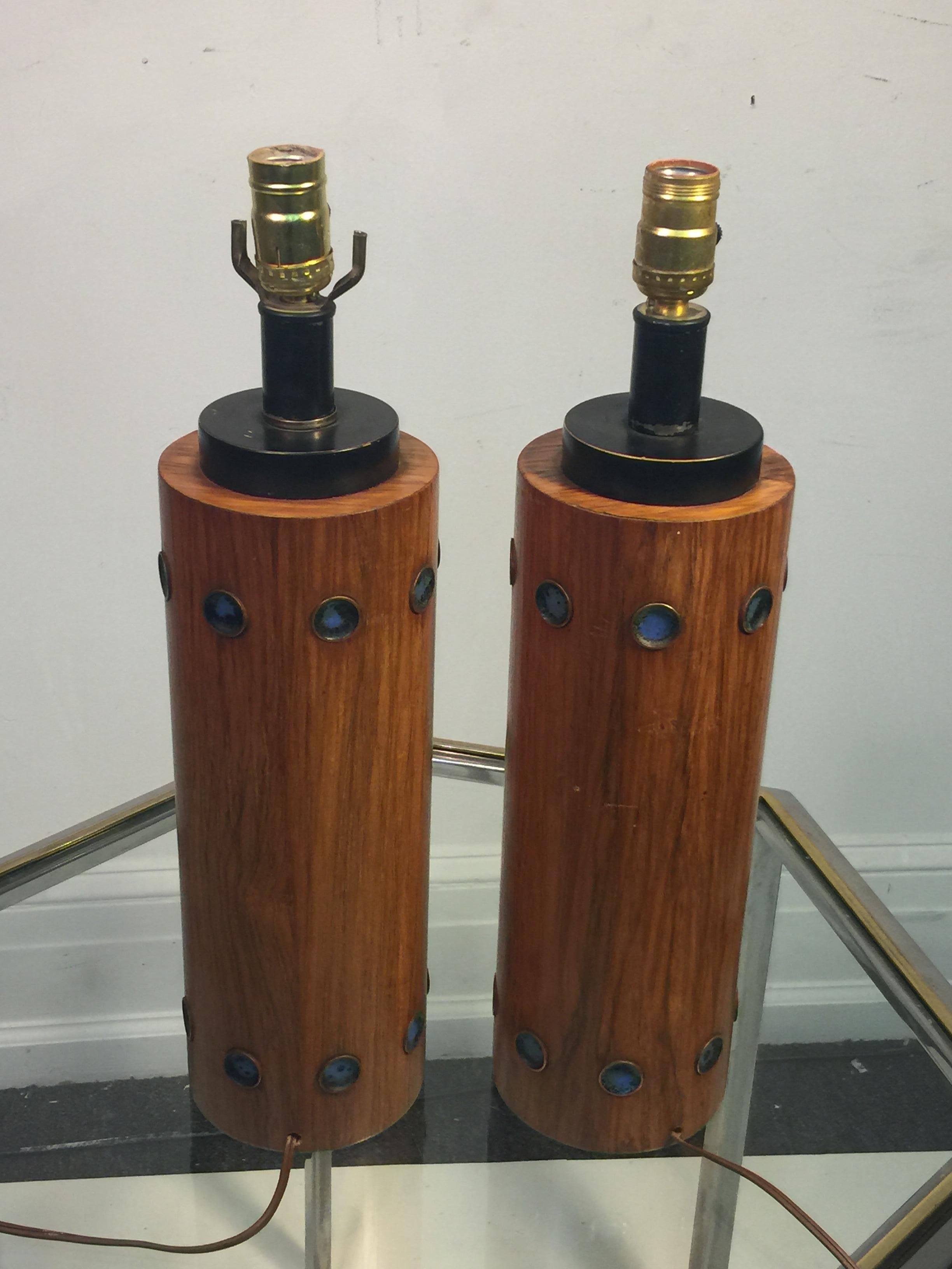 Mid-20th Century Pair of Italian Walnut and Enameled Copper Midcentury Lamps For Sale