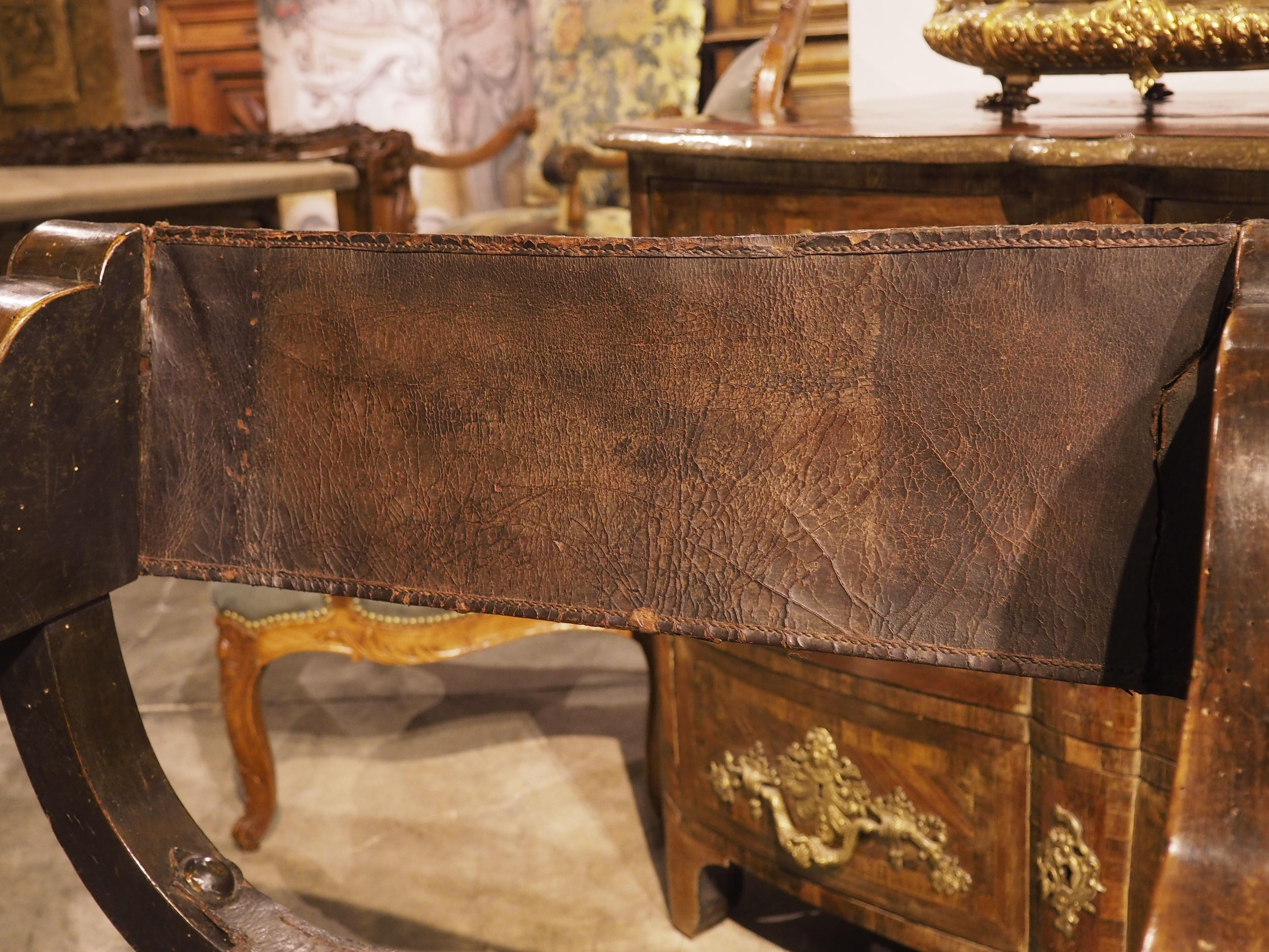 Pair of Italian Walnut and Leather Sedia del Campo Savonarola Chairs, Circa 1800 2