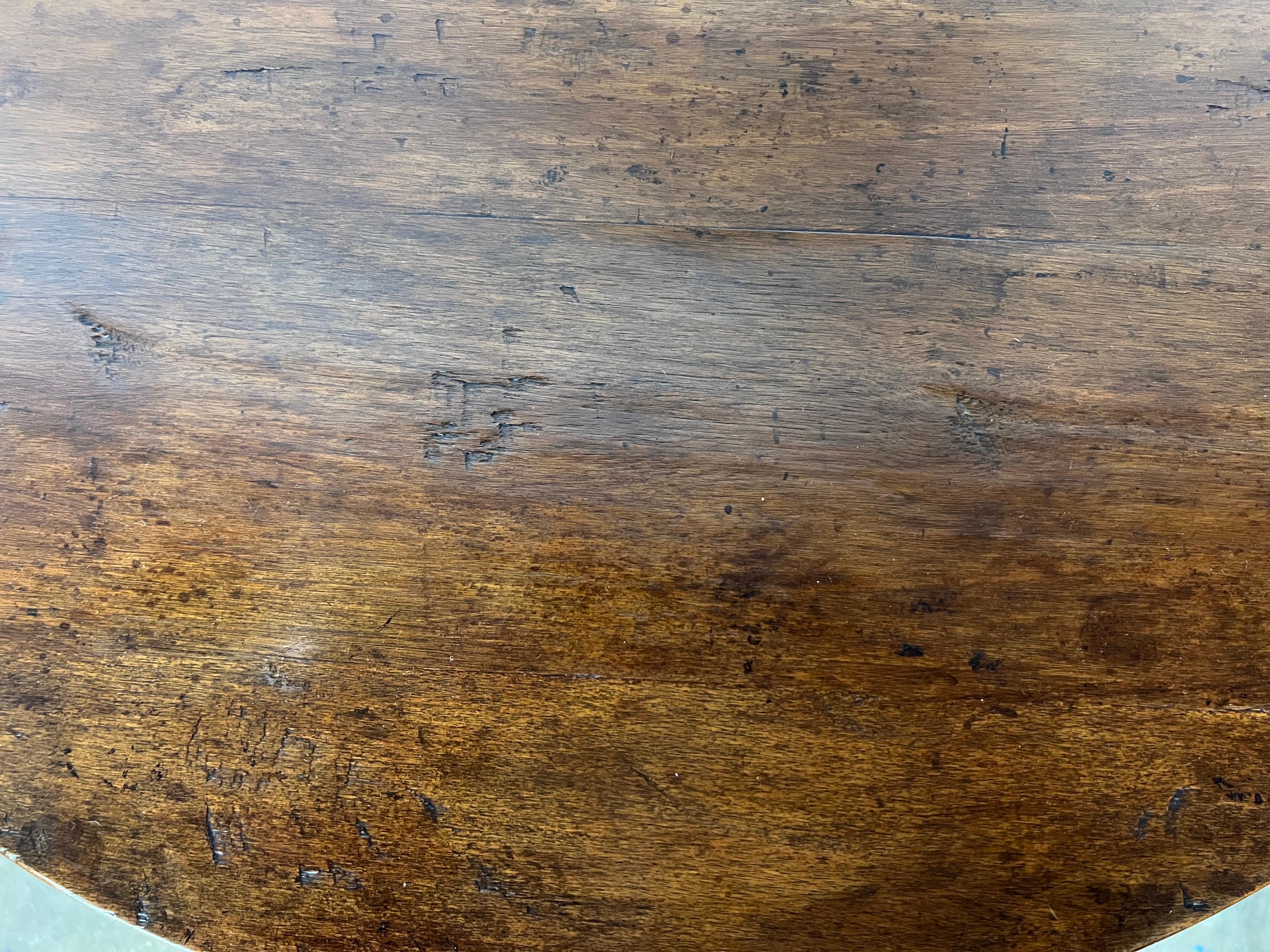Demi-Lune-Tische aus italienischem Nussbaumholz, ca. 1930er Jahre, Paar 2