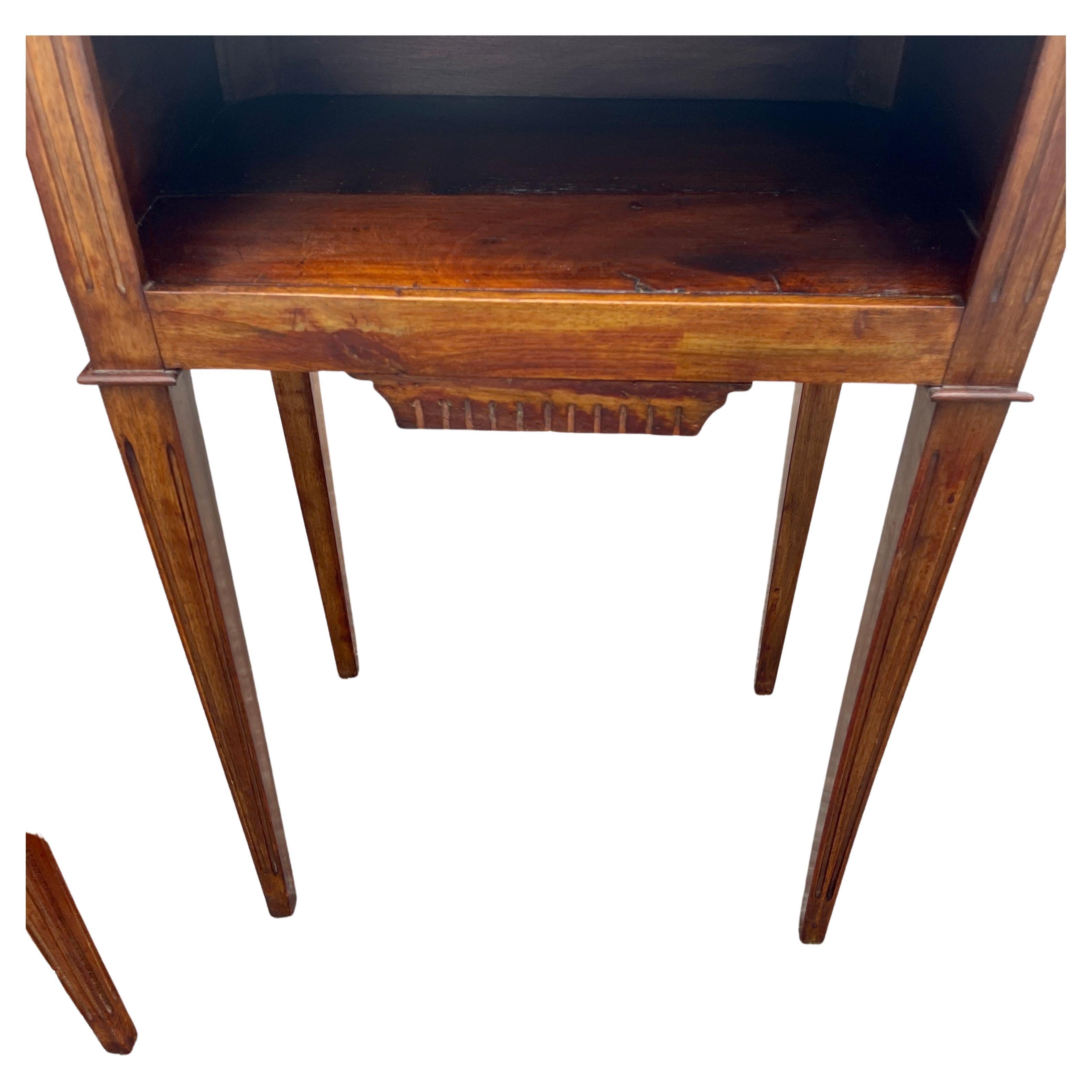 Pair of Italian Walnut Side Tables on Fluted and Tapering Legs For Sale 6