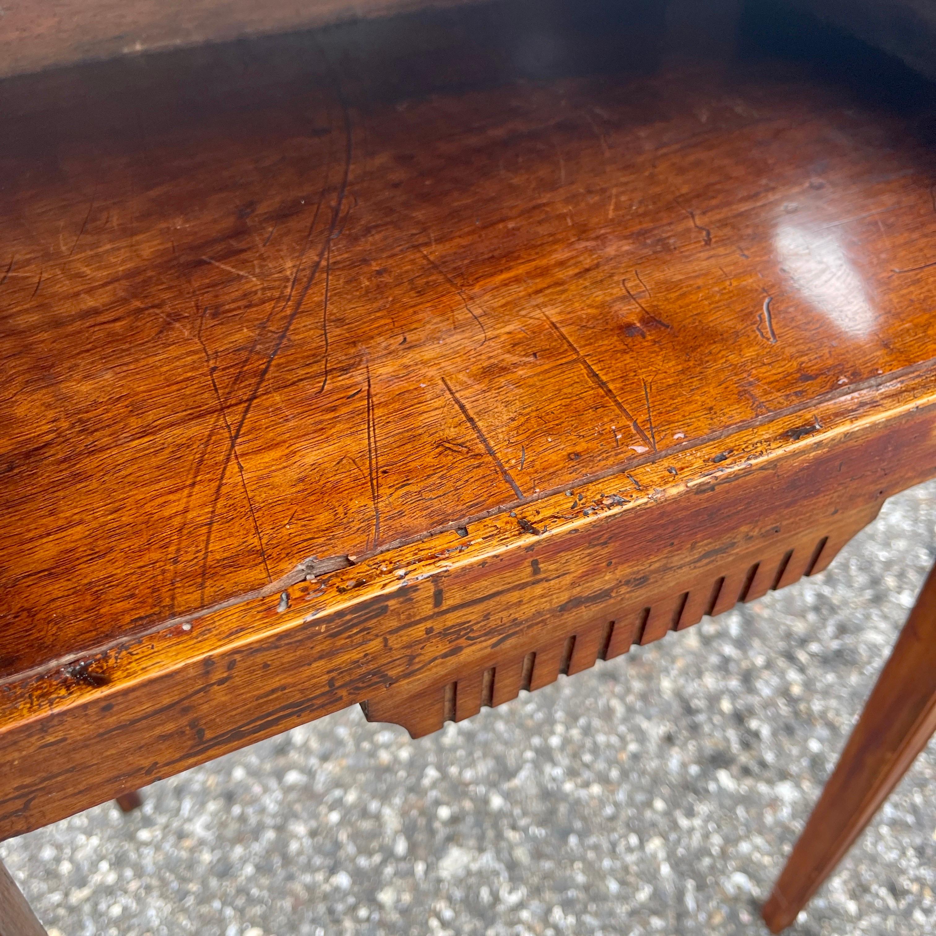 Pair of Italian Walnut Side Tables on Fluted and Tapering Legs For Sale 11