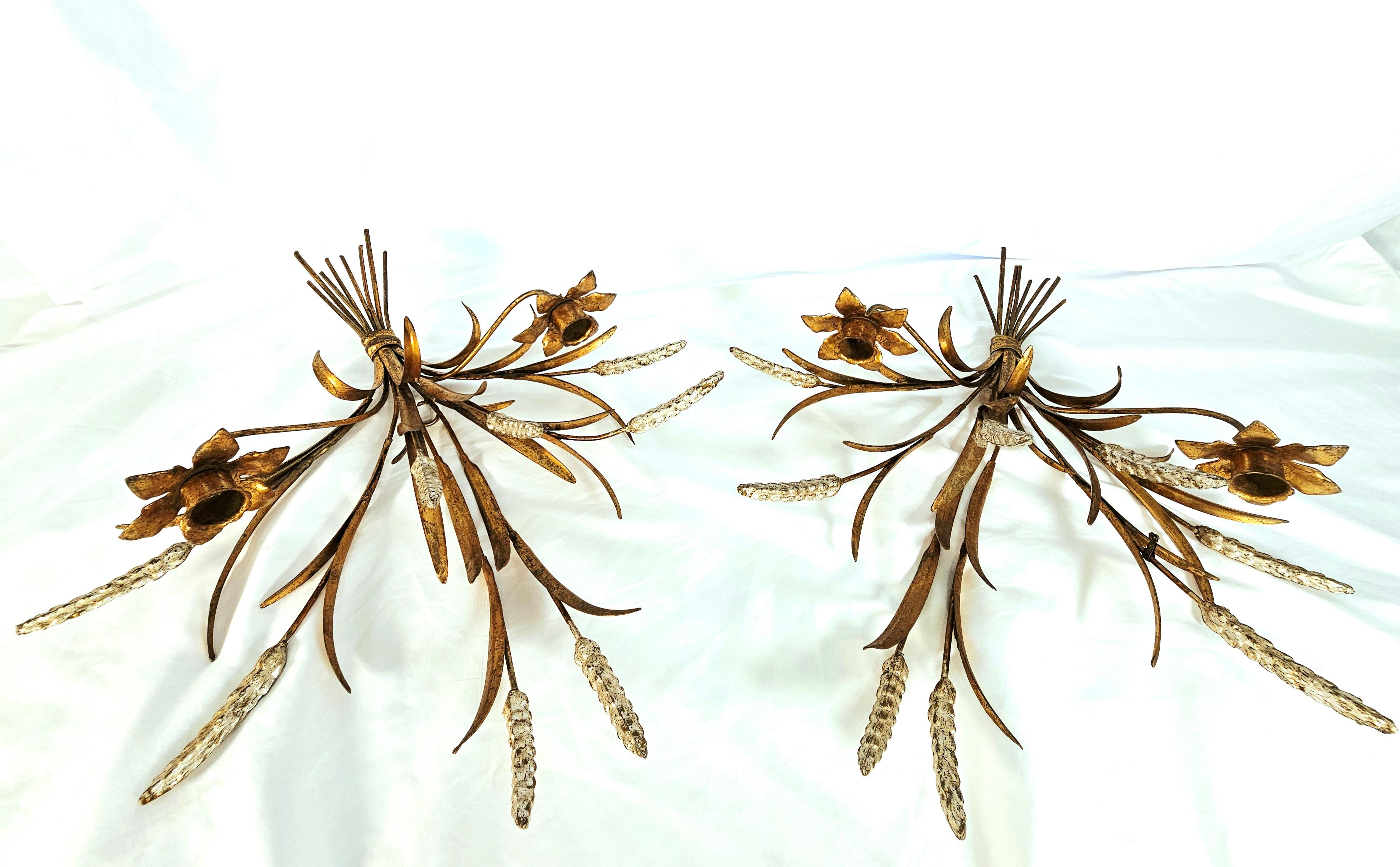 Pair of Italian wheat gilt gold candle wall sconces In Good Condition In Waxahachie, TX
