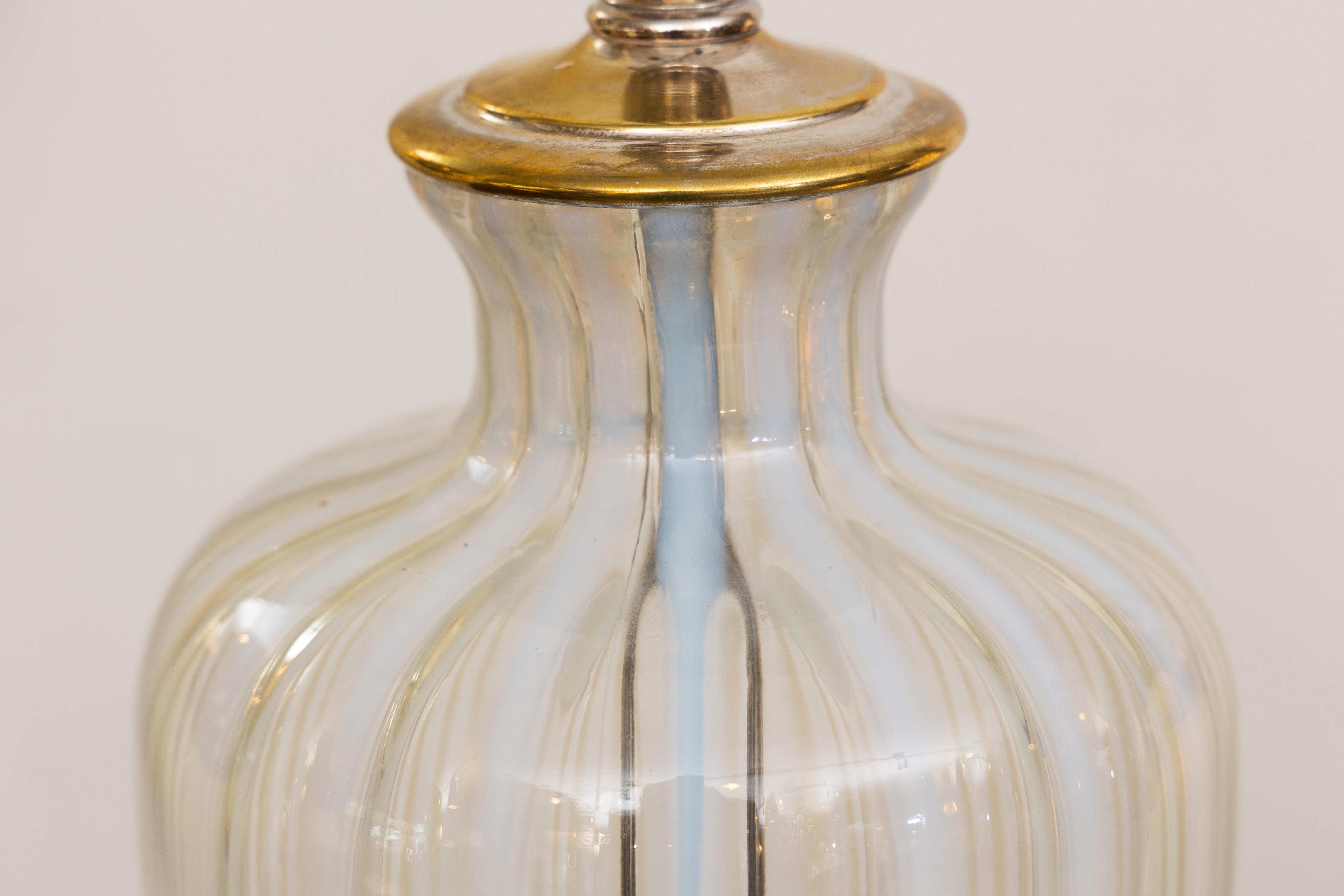 Coppia di lampade italiane di Murano in vetro bianco e trasparente in vendita 3