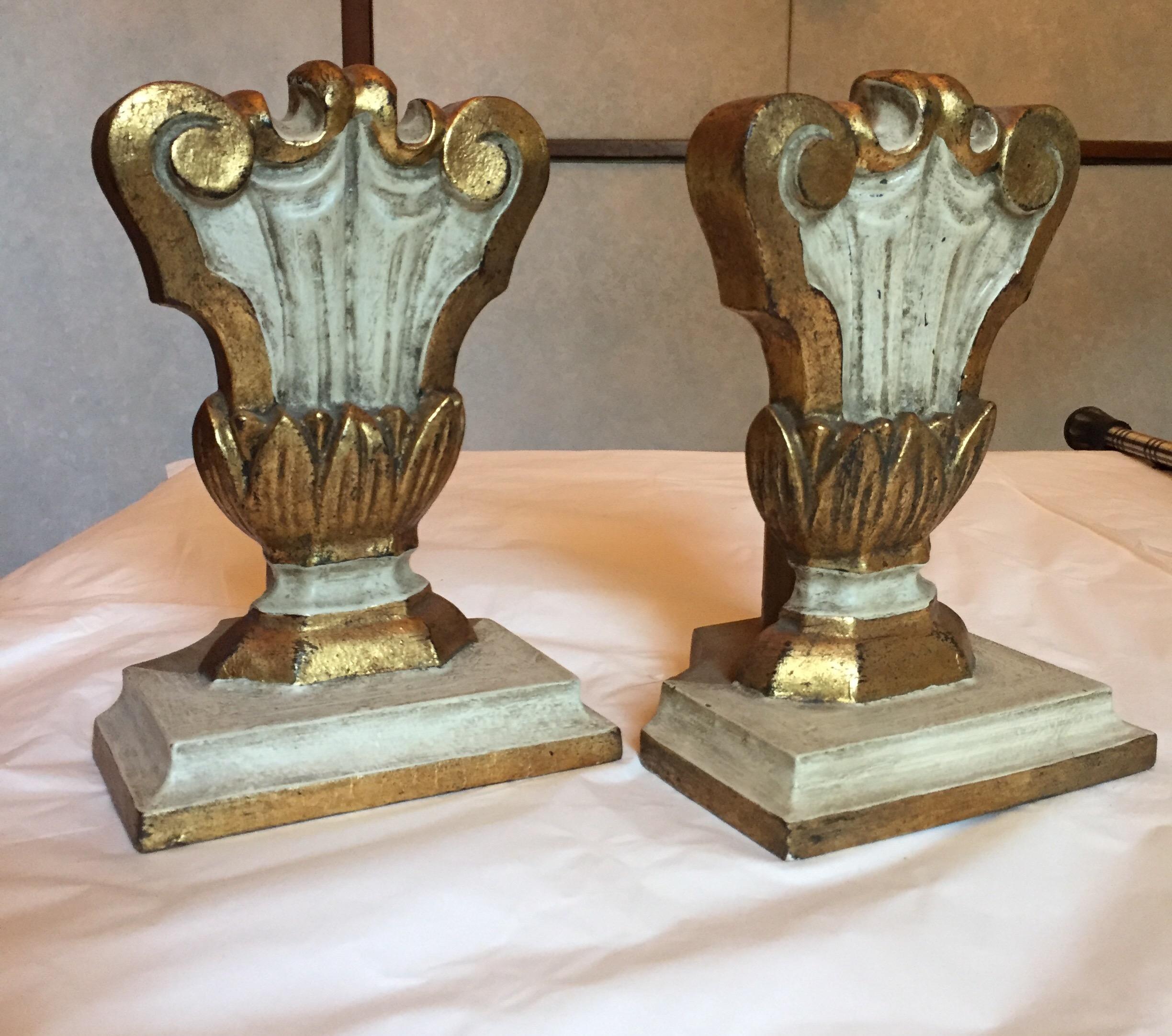 Pair of Italian White and Mecca Giltwood Hand Carved Lamp Bases Verona, 1980 For Sale 1