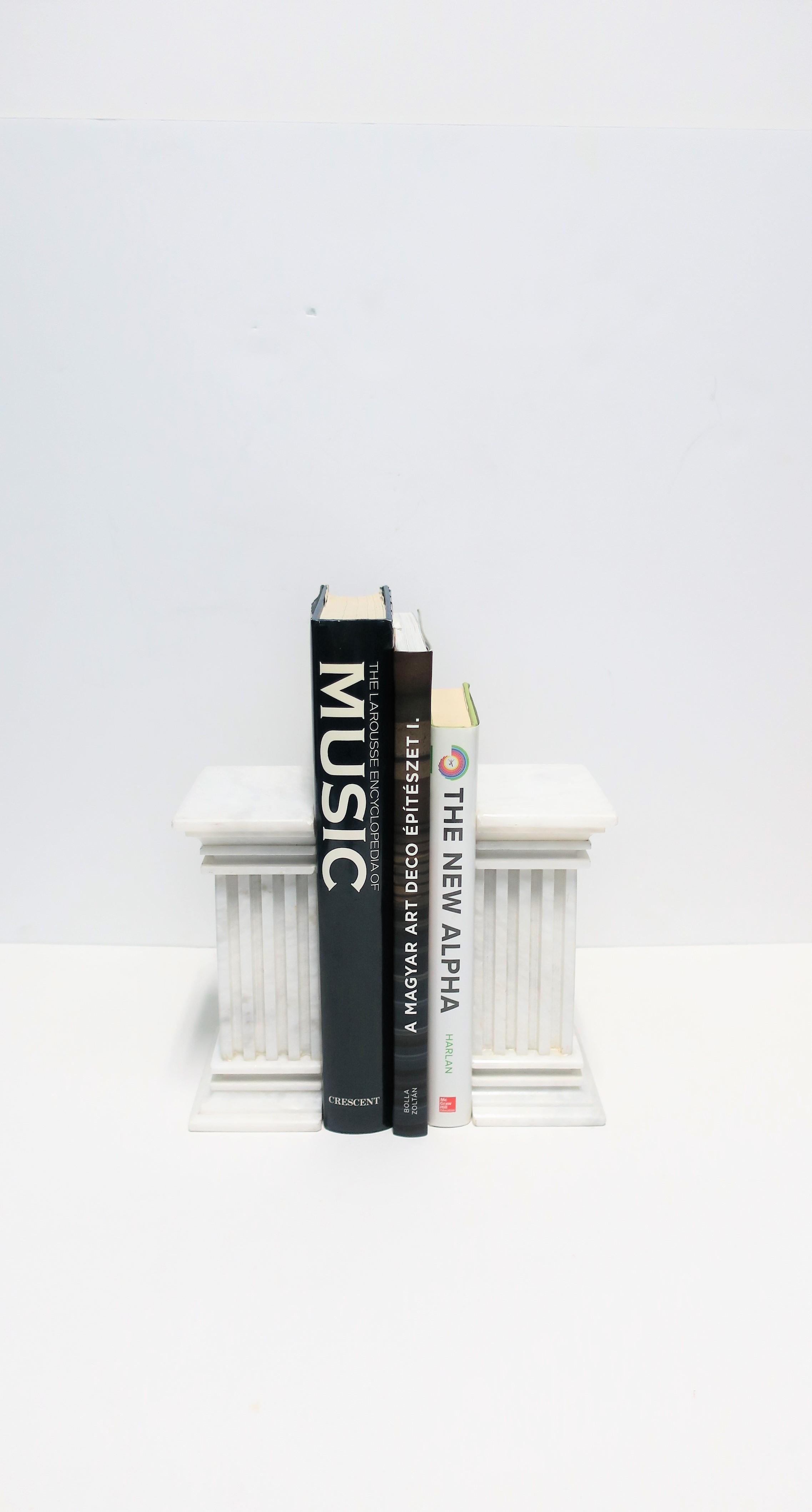 Italian White Marble Column Bookends In Good Condition In New York, NY