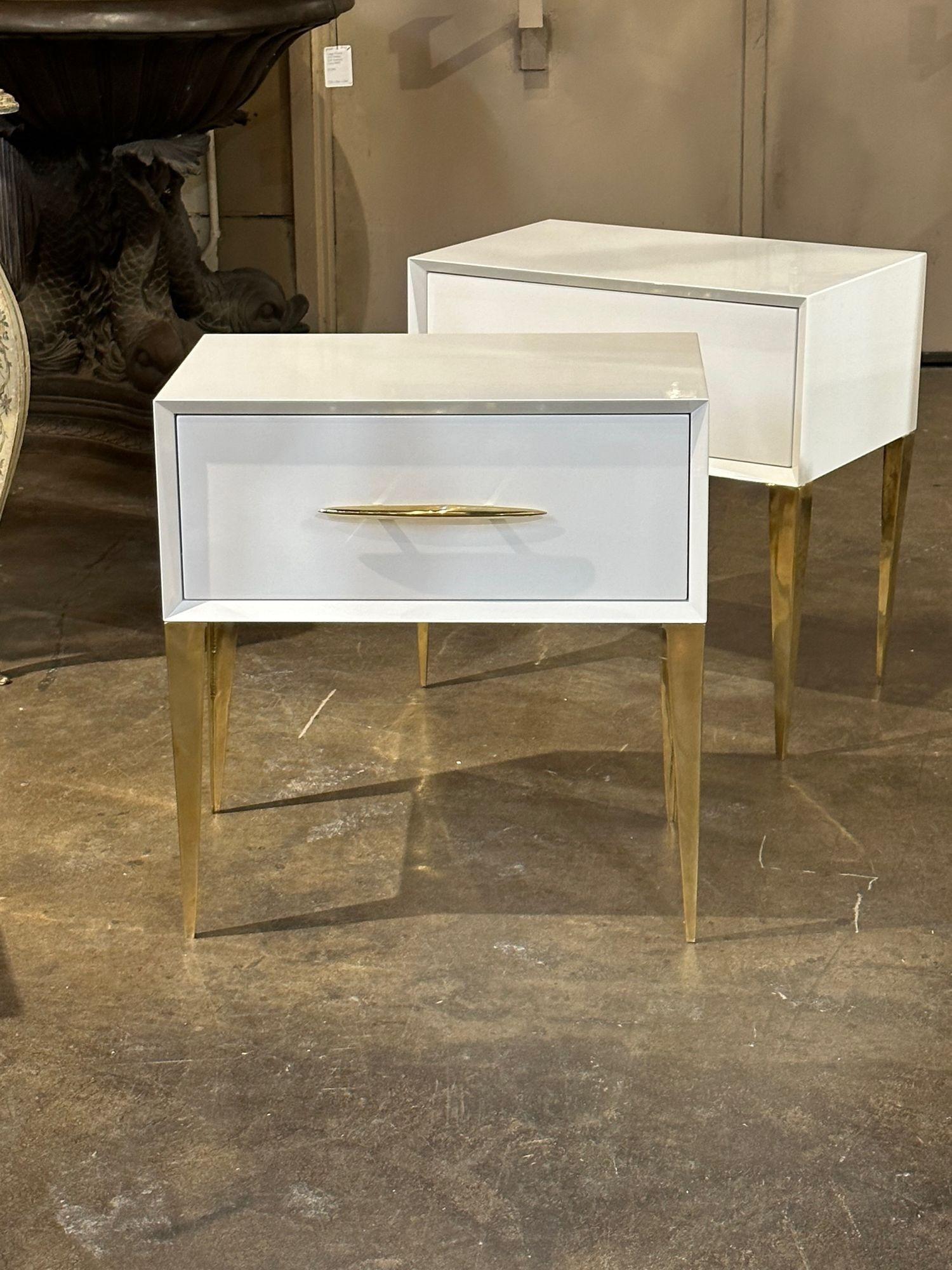 Pair of Italian White Piano Lacquer Side Tables For Sale 3