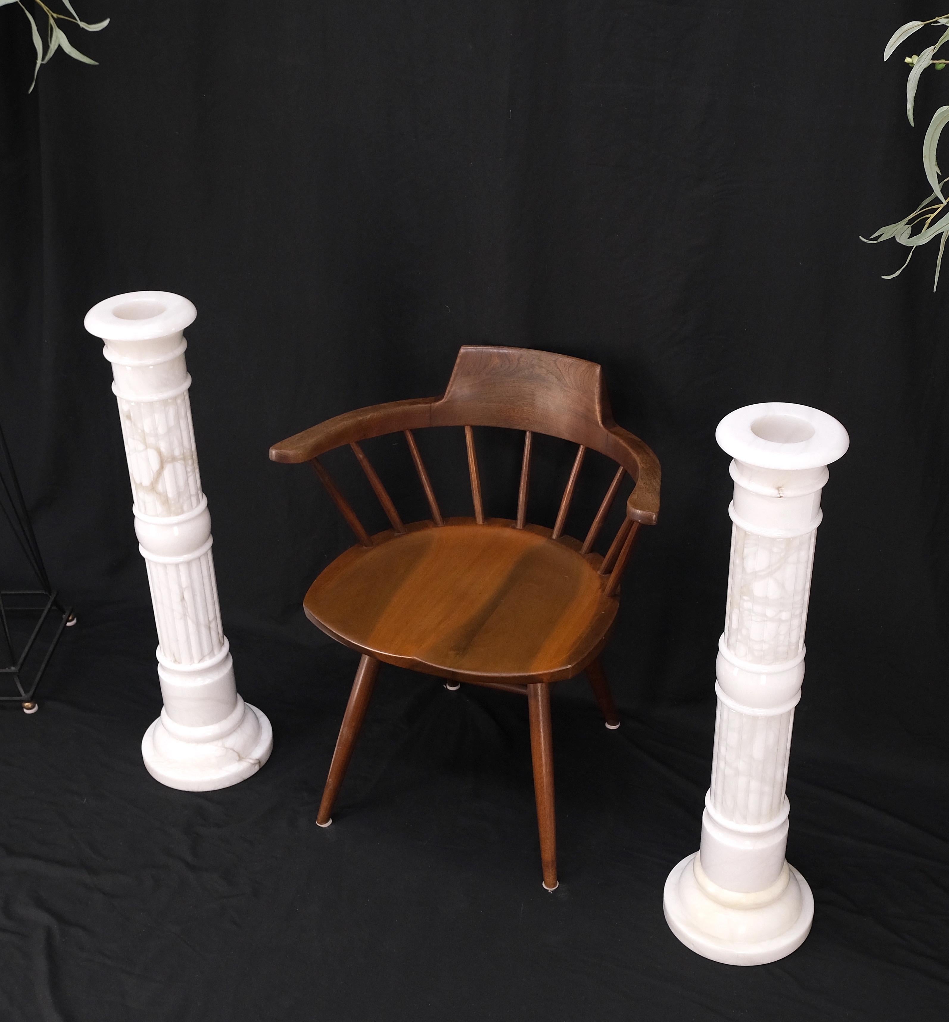 Pair of Italian White Turned Marble Pedestals Columns Stands Mint For Sale 2
