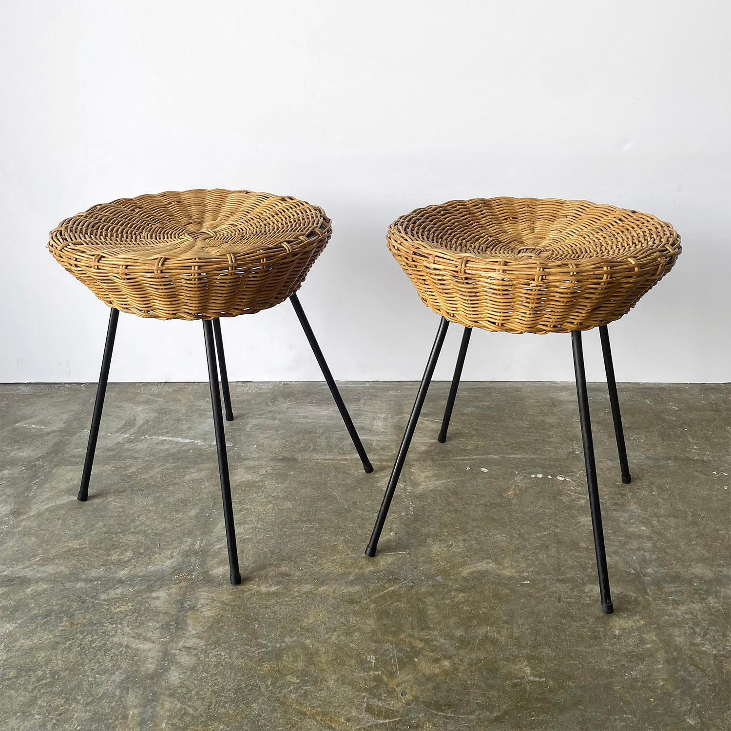 Mid-20th Century Pair of Italian Wicker and Iron Stools For Sale