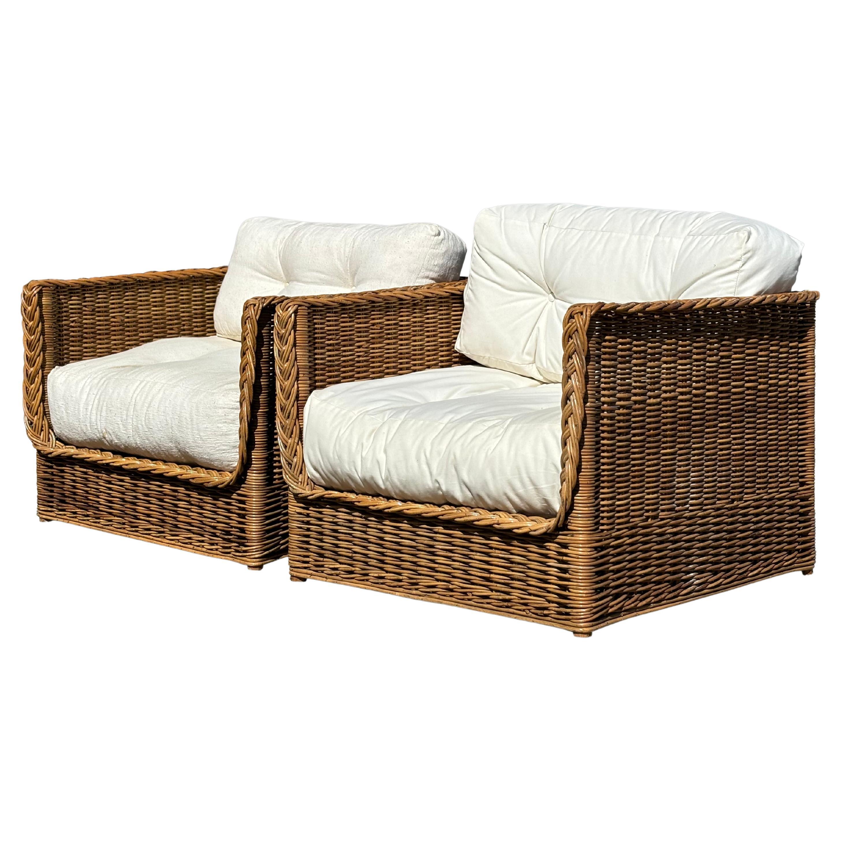 Paire de fauteuils de salon italiens en osier et en rotin