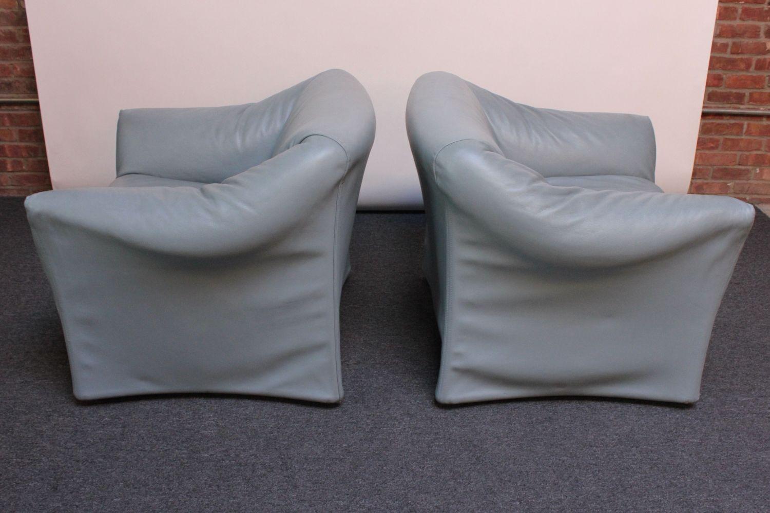 Pair of Italian Wide Leather Tentazione Club Chairs by Mario Bellini for Cassina 2
