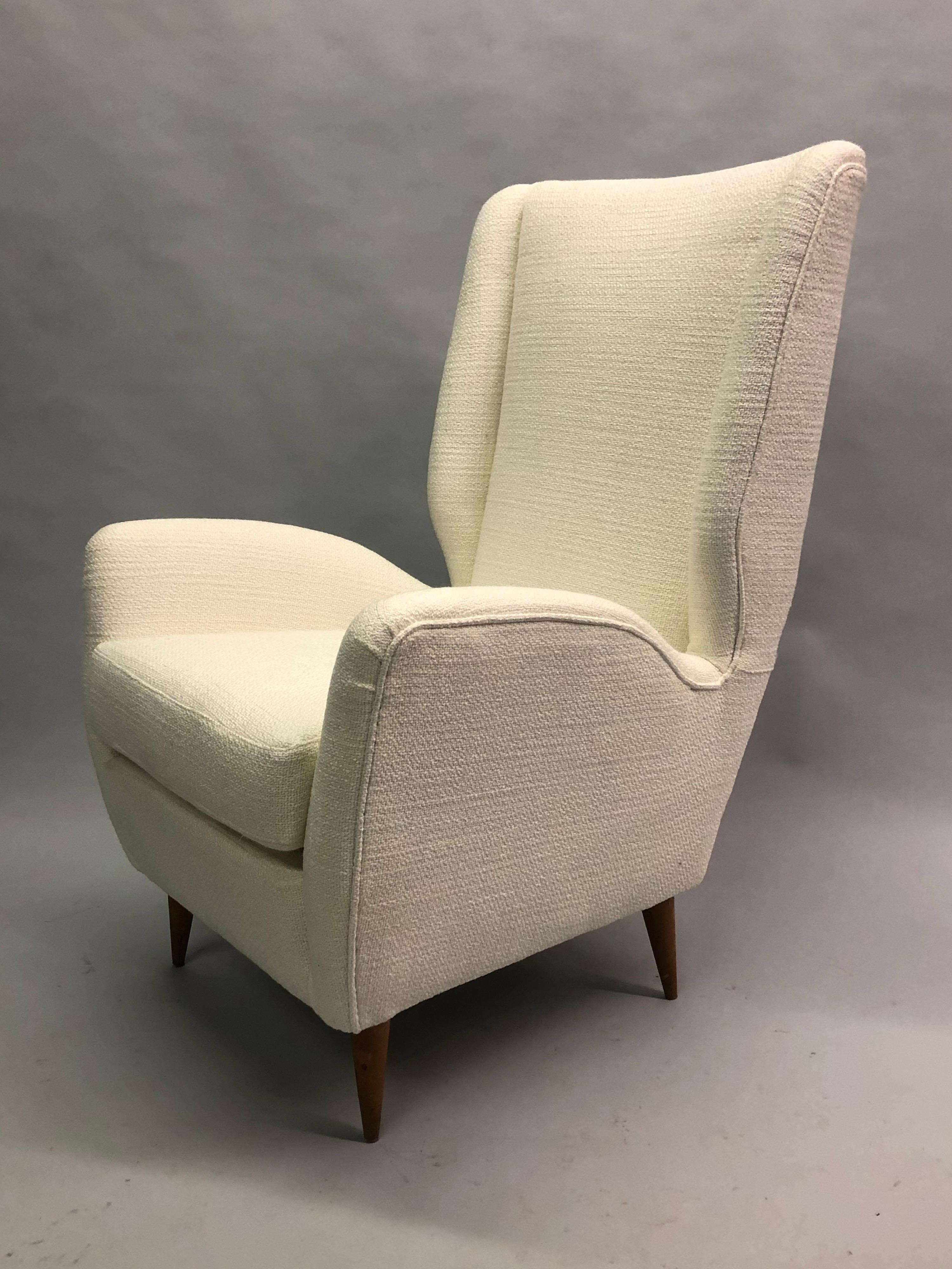 Pair of Italian Wingback Lounge Chairs / Armchairs by Gio Ponti, Model 512 1