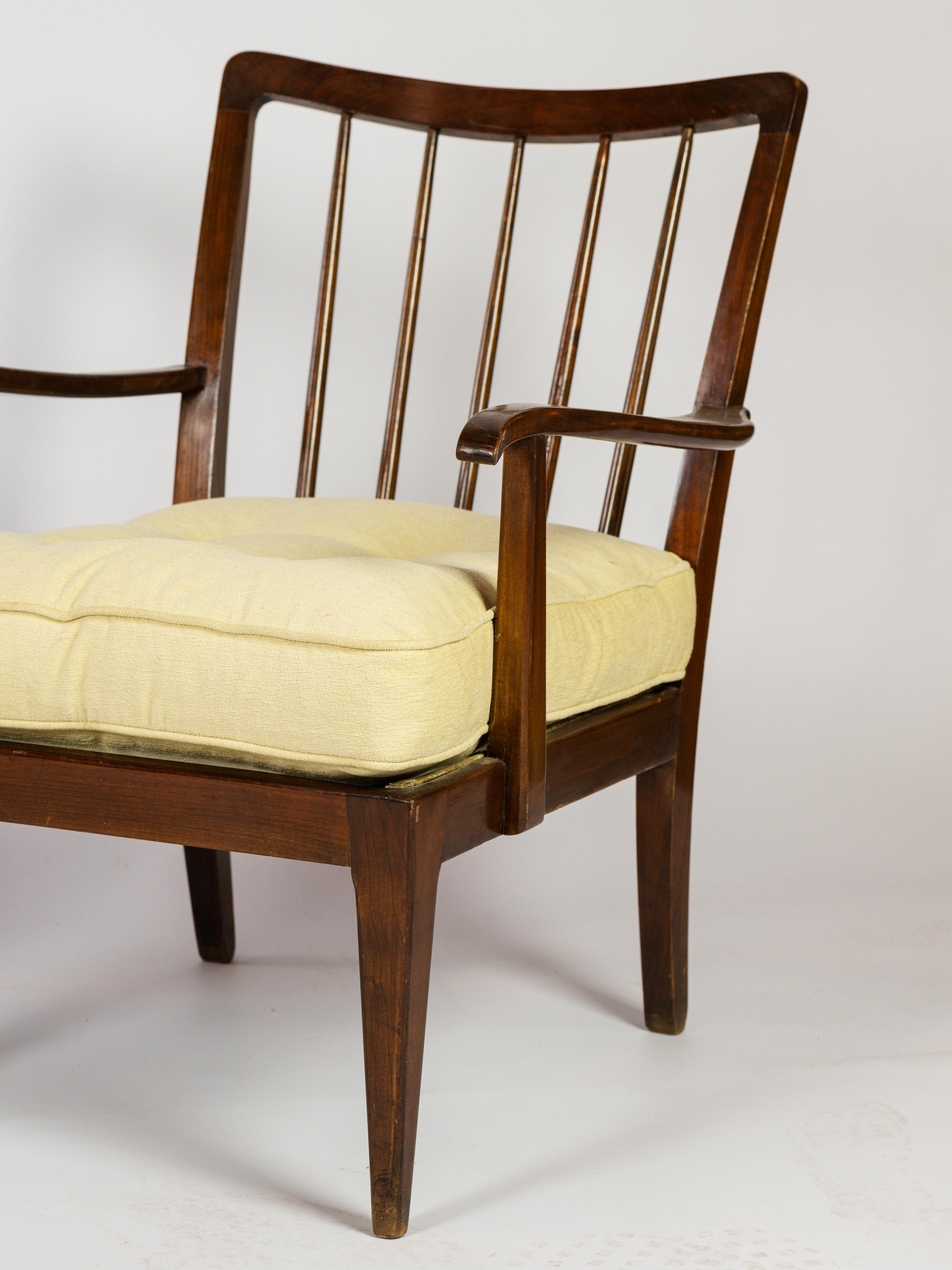 Paire de fauteuils italiens en bois en vente 4