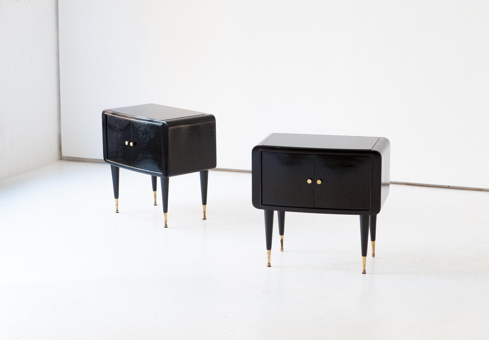 Pair of Italian Wooden Black Brass and Glass Bedside Tables, 1950s In Good Condition In Rome, IT