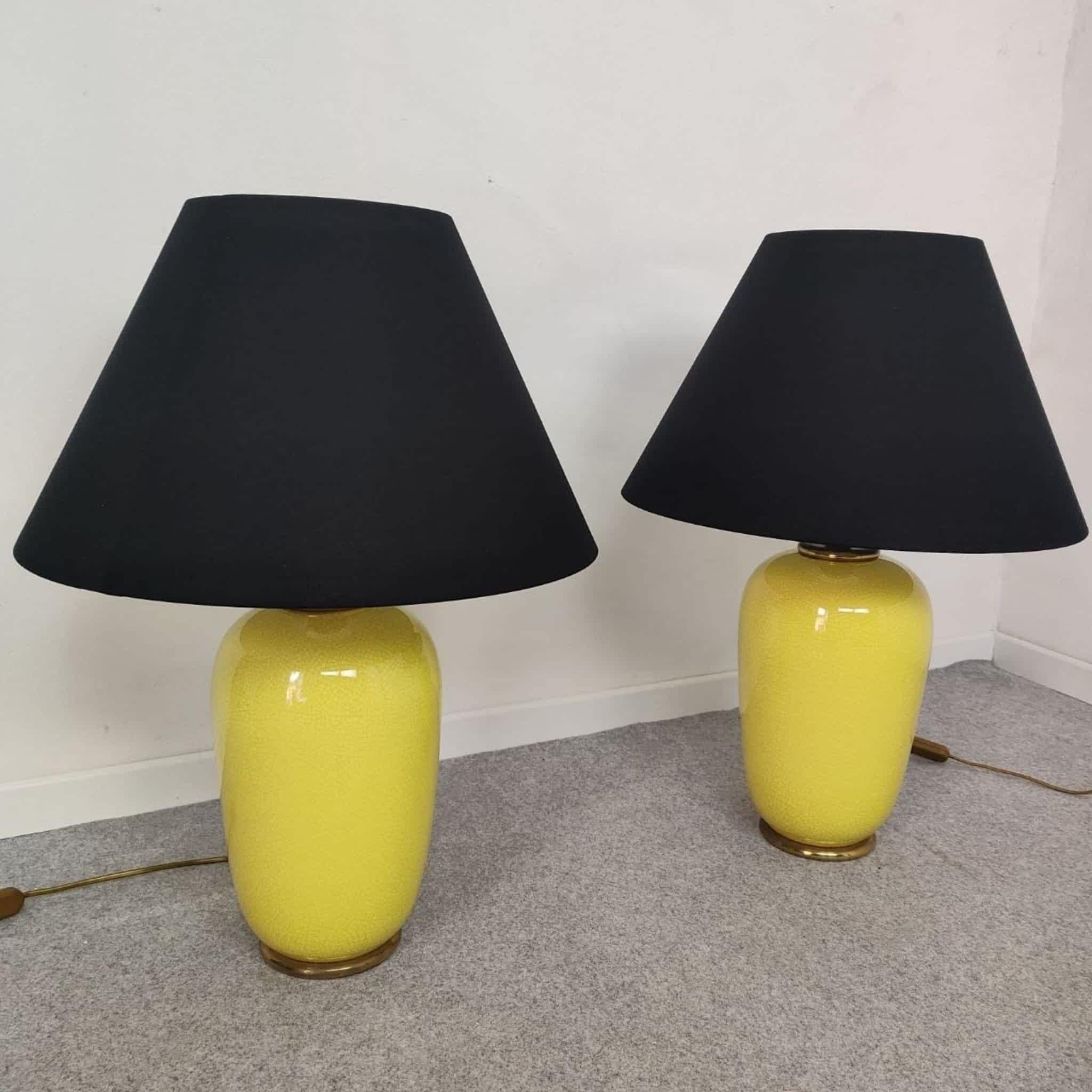 Paire de lampes de table italiennes en céramique jaune et noire par PAF Milano, années 80 en vente 1