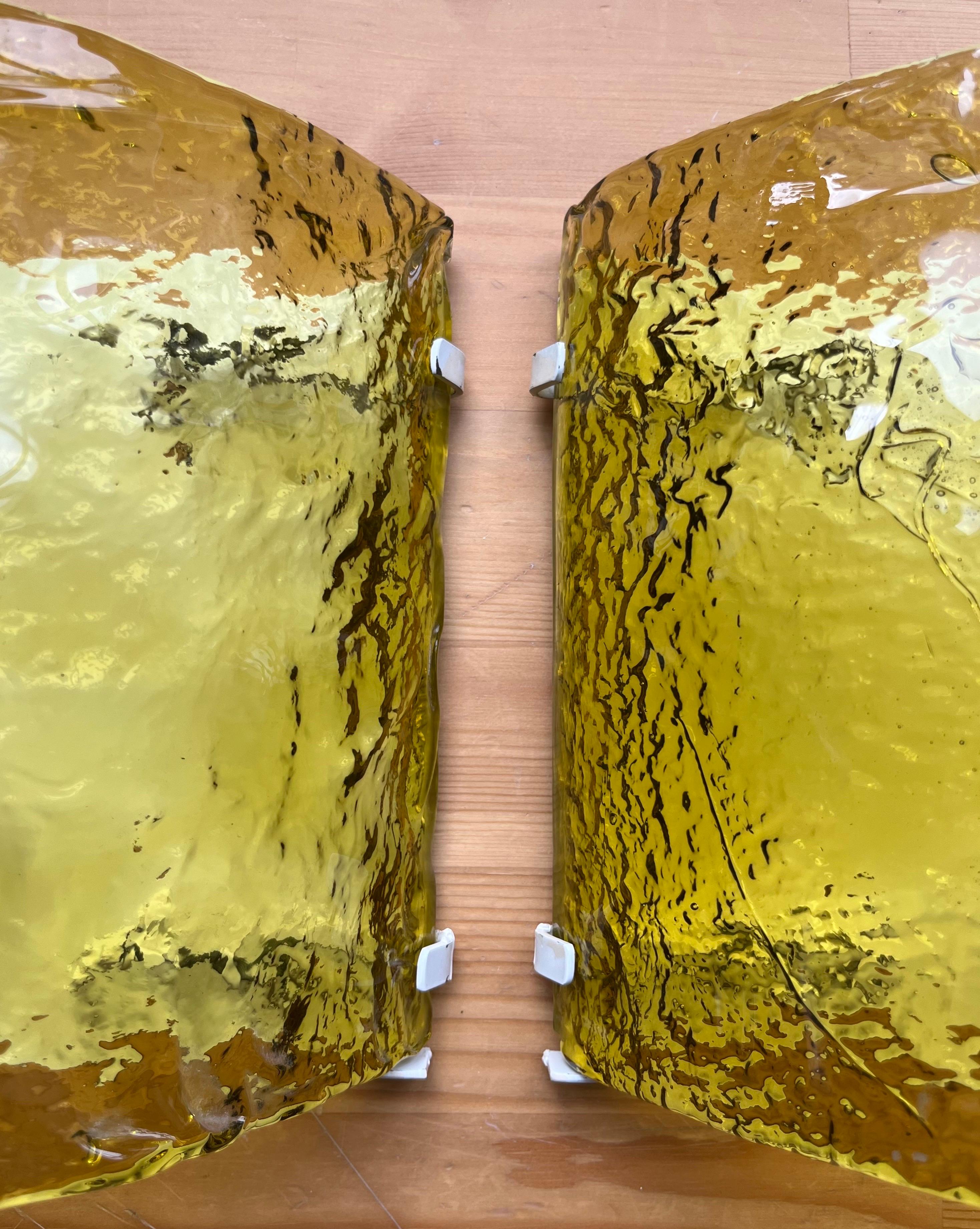 Coppia di lampade da parete italiane in giallo di Murano di Carlo Nason per Mazzega Murano, anni '70 in vendita 4