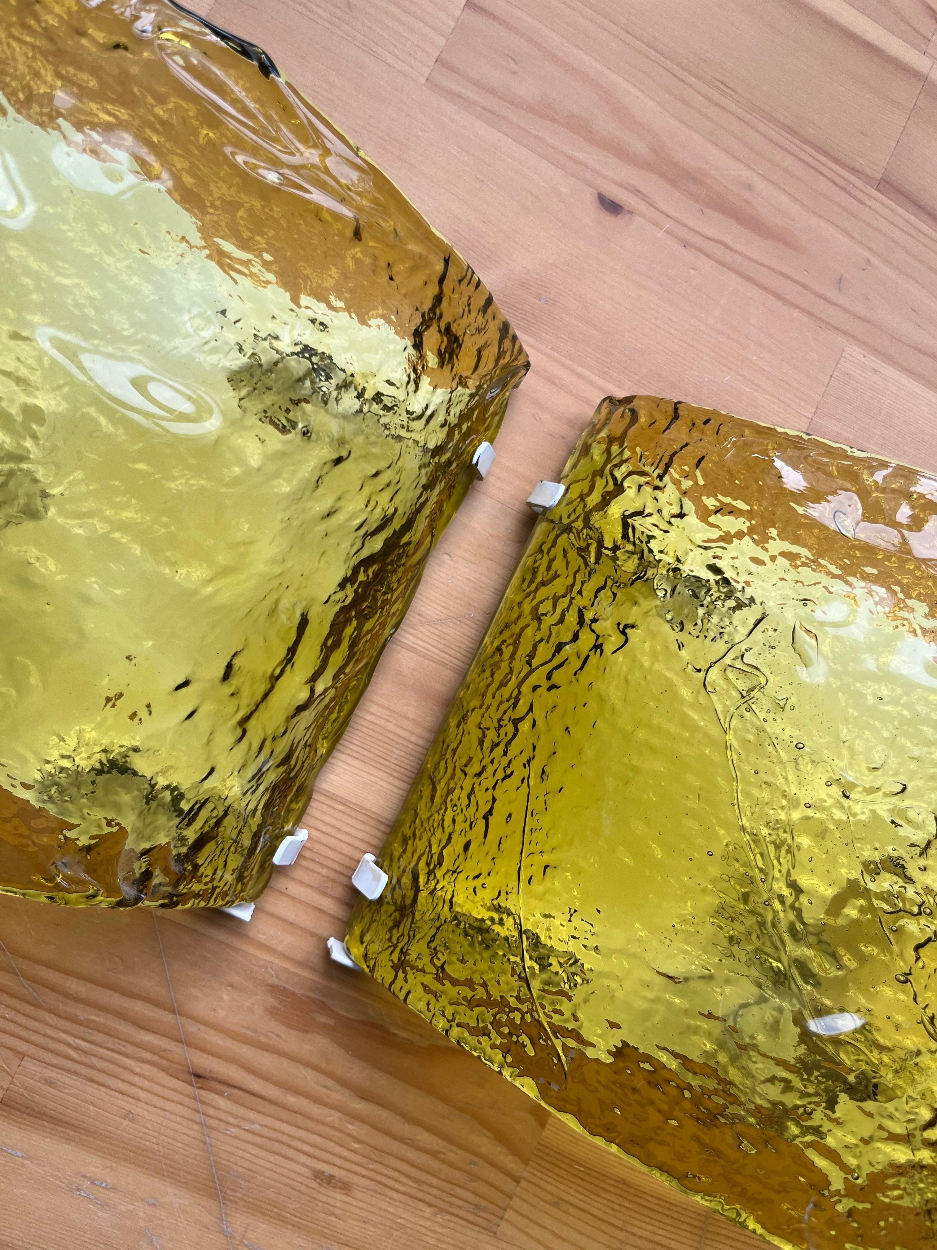 Coppia di lampade da parete italiane in giallo di Murano di Carlo Nason per Mazzega Murano, anni '70 in vendita 7