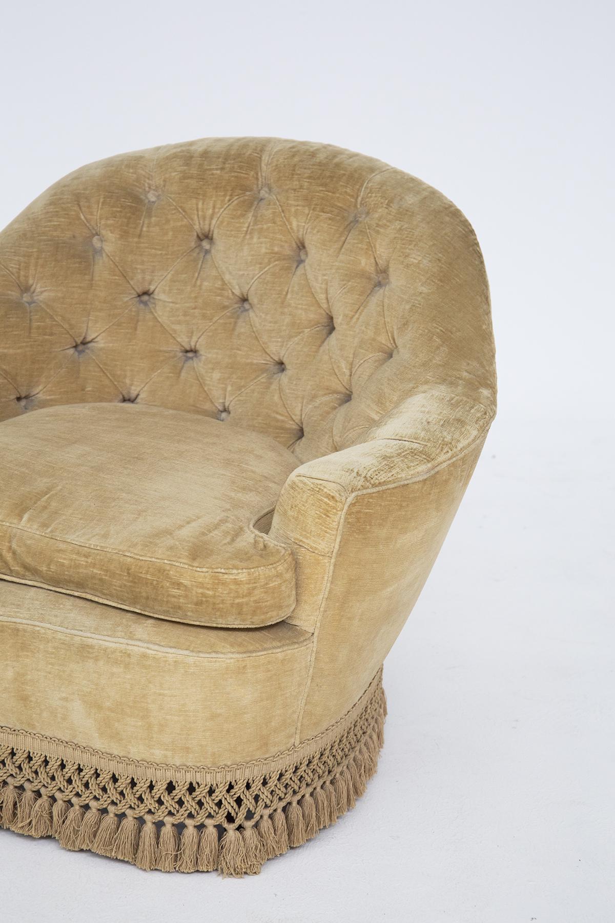 Mid-20th Century Pair of Italian Yellow Velvet Quilted Armchairs