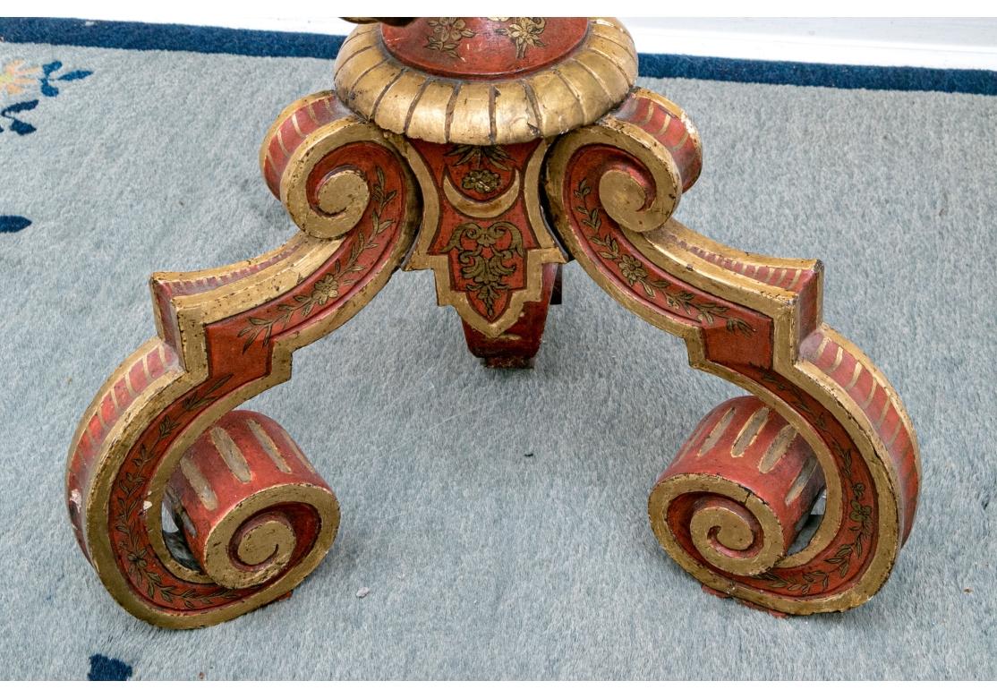 Pareja De Soportes Figurales De Chinoiserie Italianos siglo XX en venta