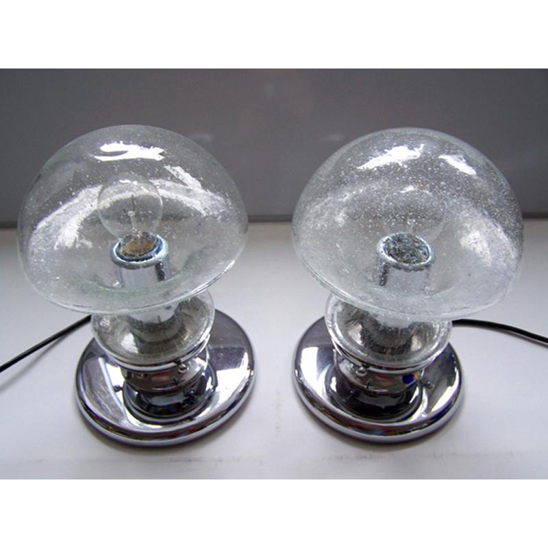 Beautiful pair of blown glass and chrome table / bedside lights.
Italy, 1970s.
Lamp sockets: 1x E27 (US E26).
  
