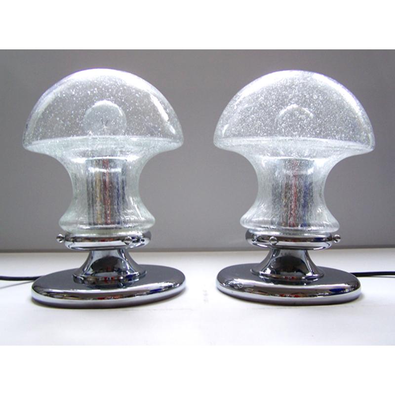 Ère spatiale Paire de lampes de table ou de chevet italiennes vintage sculpturales en verre bullé, années 1970 en vente