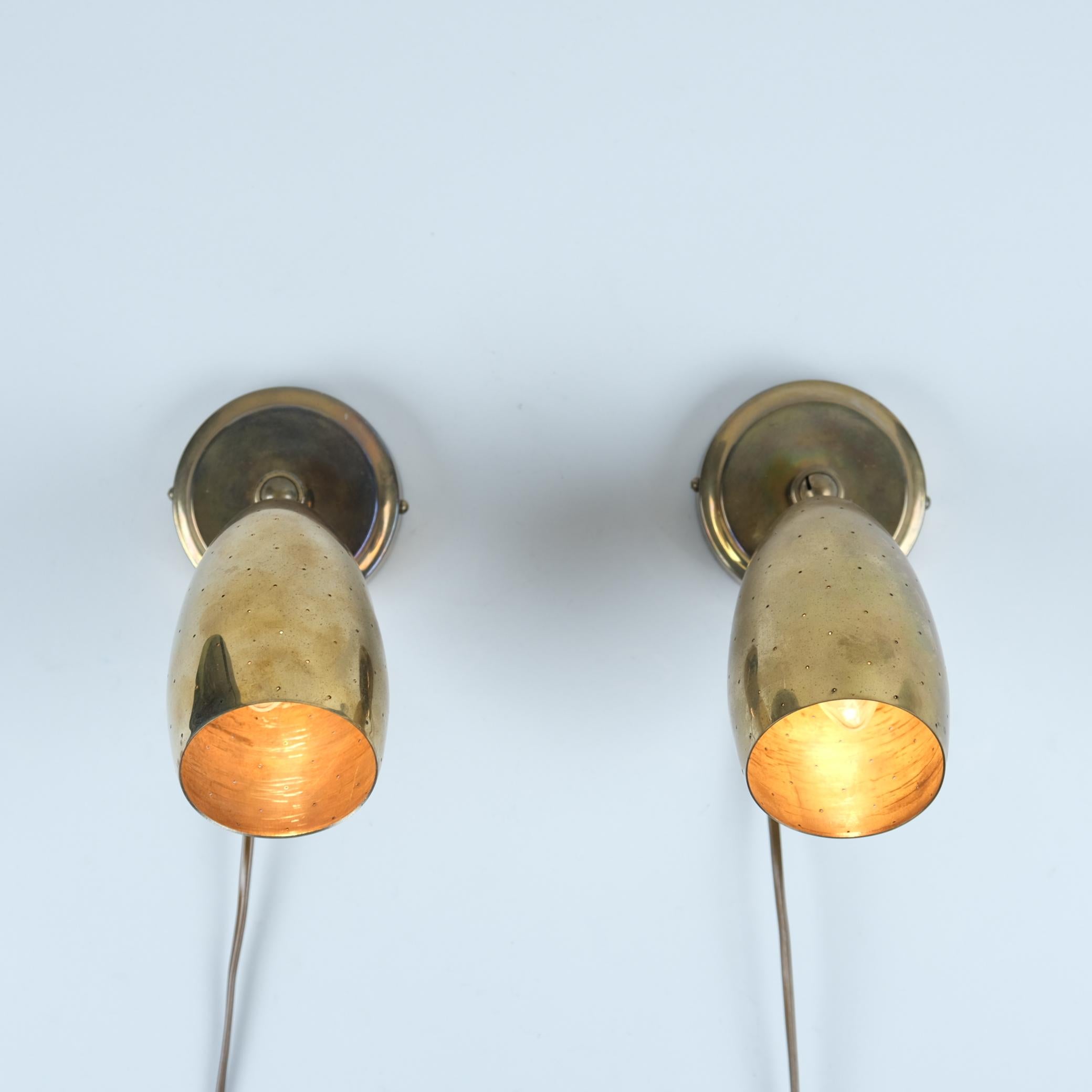 Metal Pair Of Itsu Adjustable Scones Model EY 67 In Perforated Brass, Finland 1950s For Sale