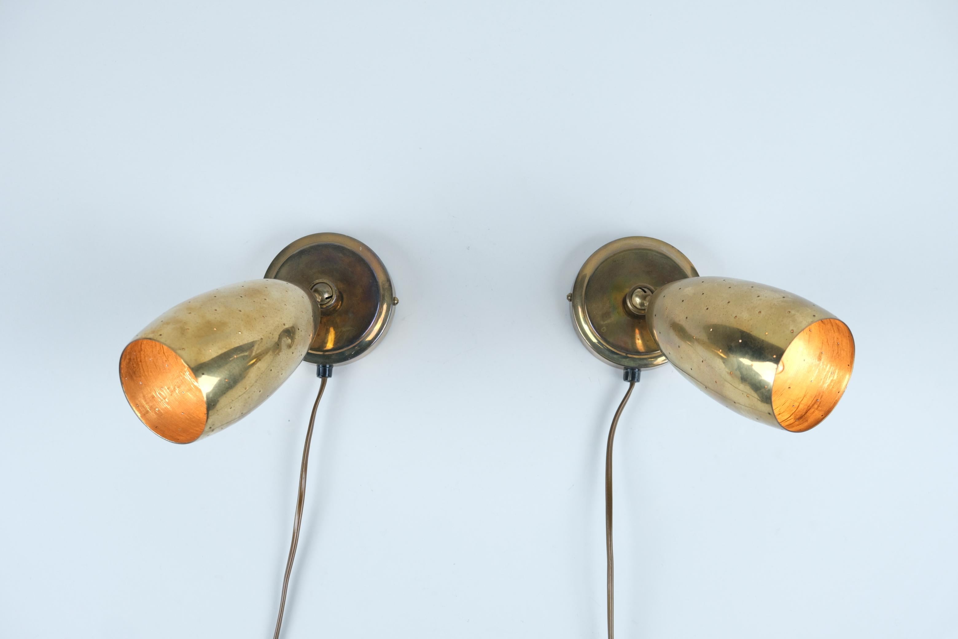 Pair Of Itsu Adjustable Scones Model EY 67 In Perforated Brass, Finland 1950s For Sale 2